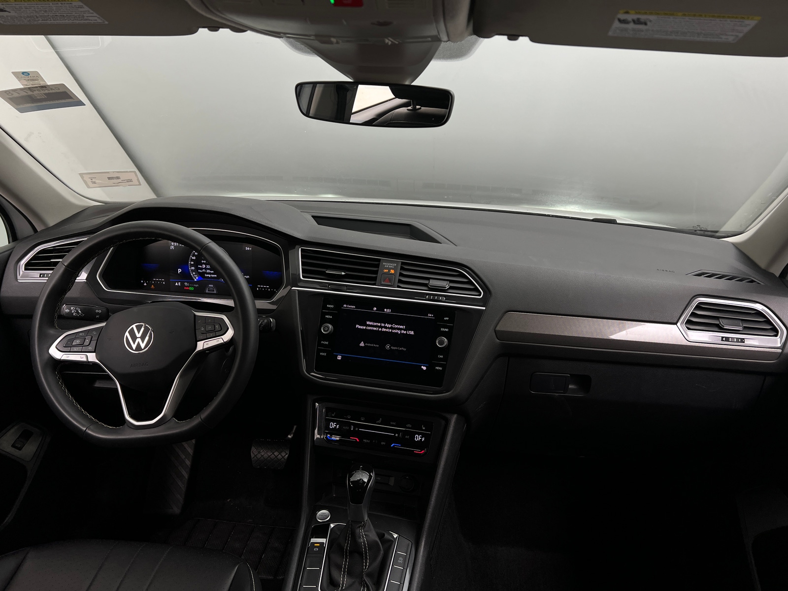 Thumbnail: 2024 Volkswagen Tiguan - 2