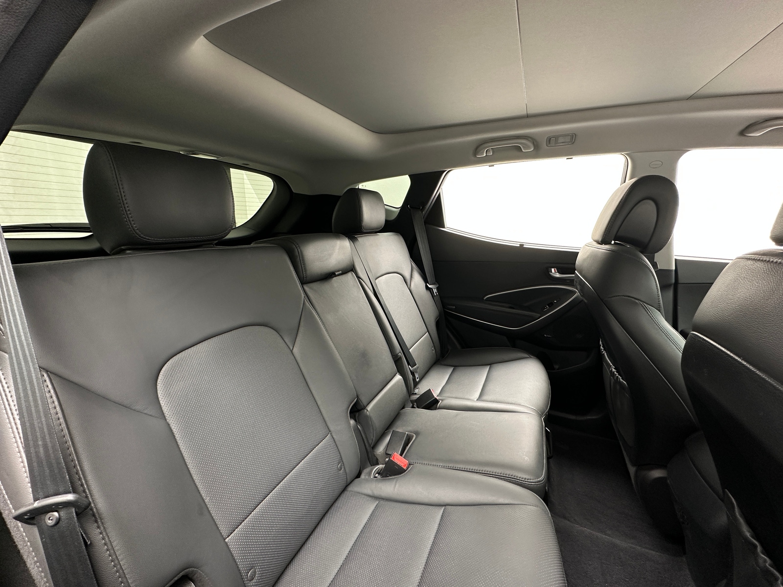 Thumbnail: 2017 Hyundai Santa Fe - 5