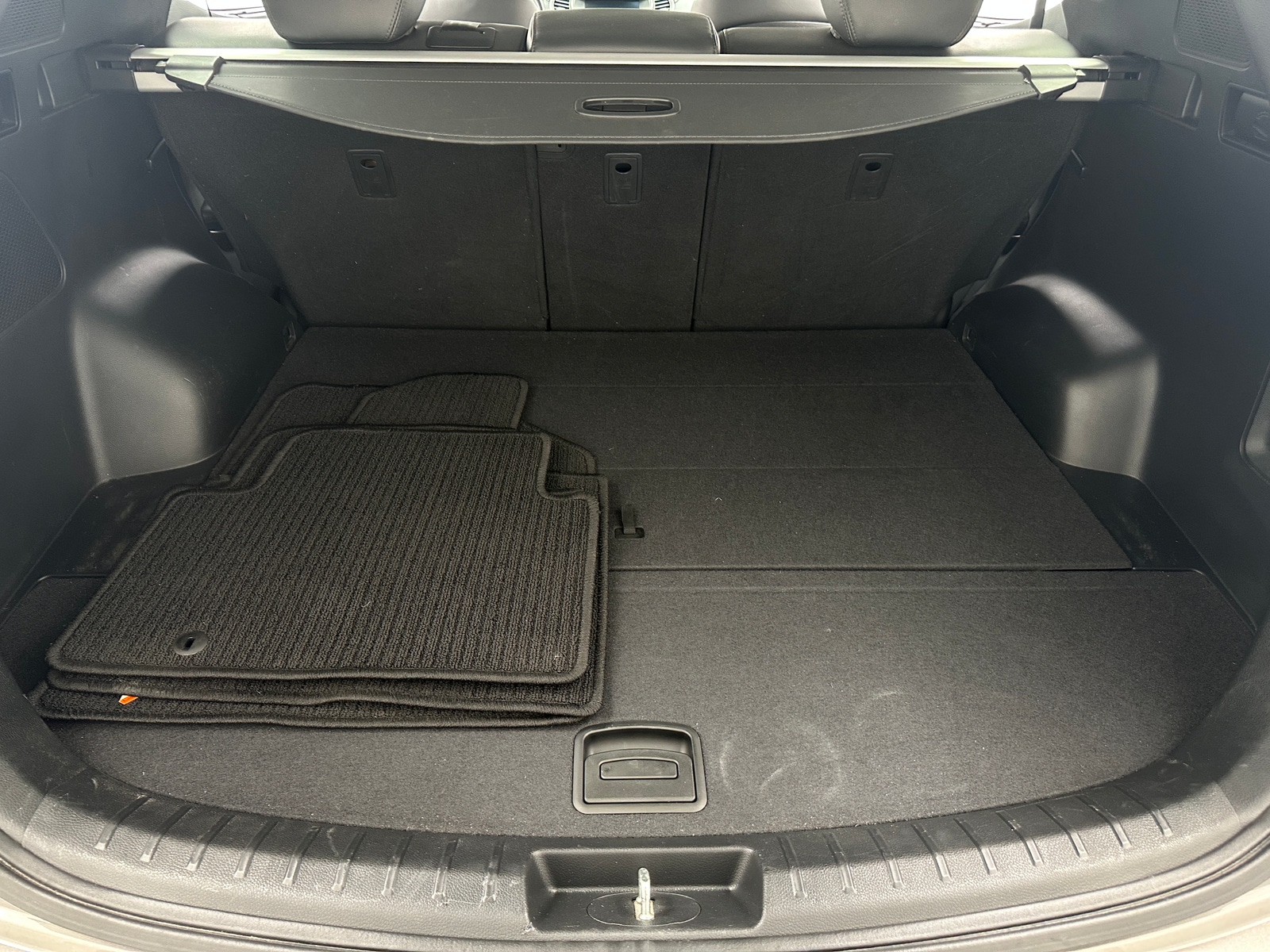 Thumbnail: 2017 Hyundai Santa Fe - 6