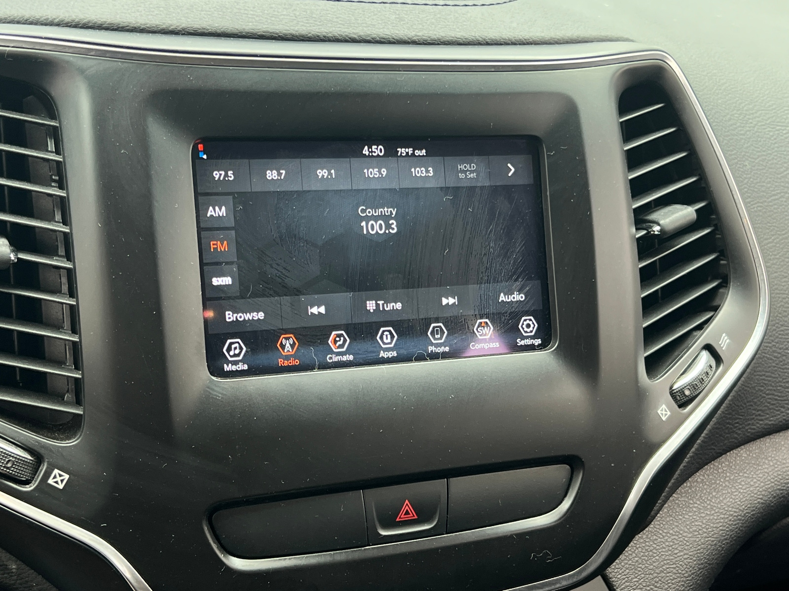 Thumbnail: 2020 Jeep Cherokee - 4