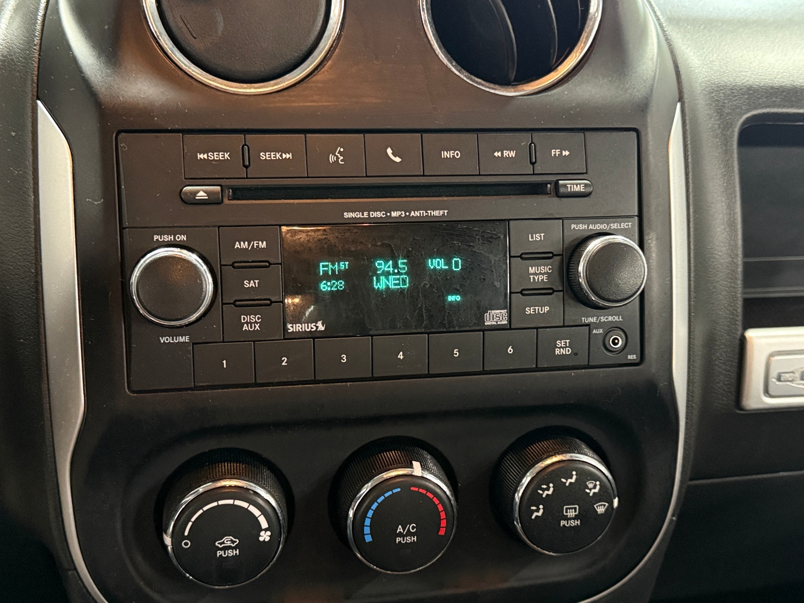 Thumbnail: 2015 Jeep Compass - 3