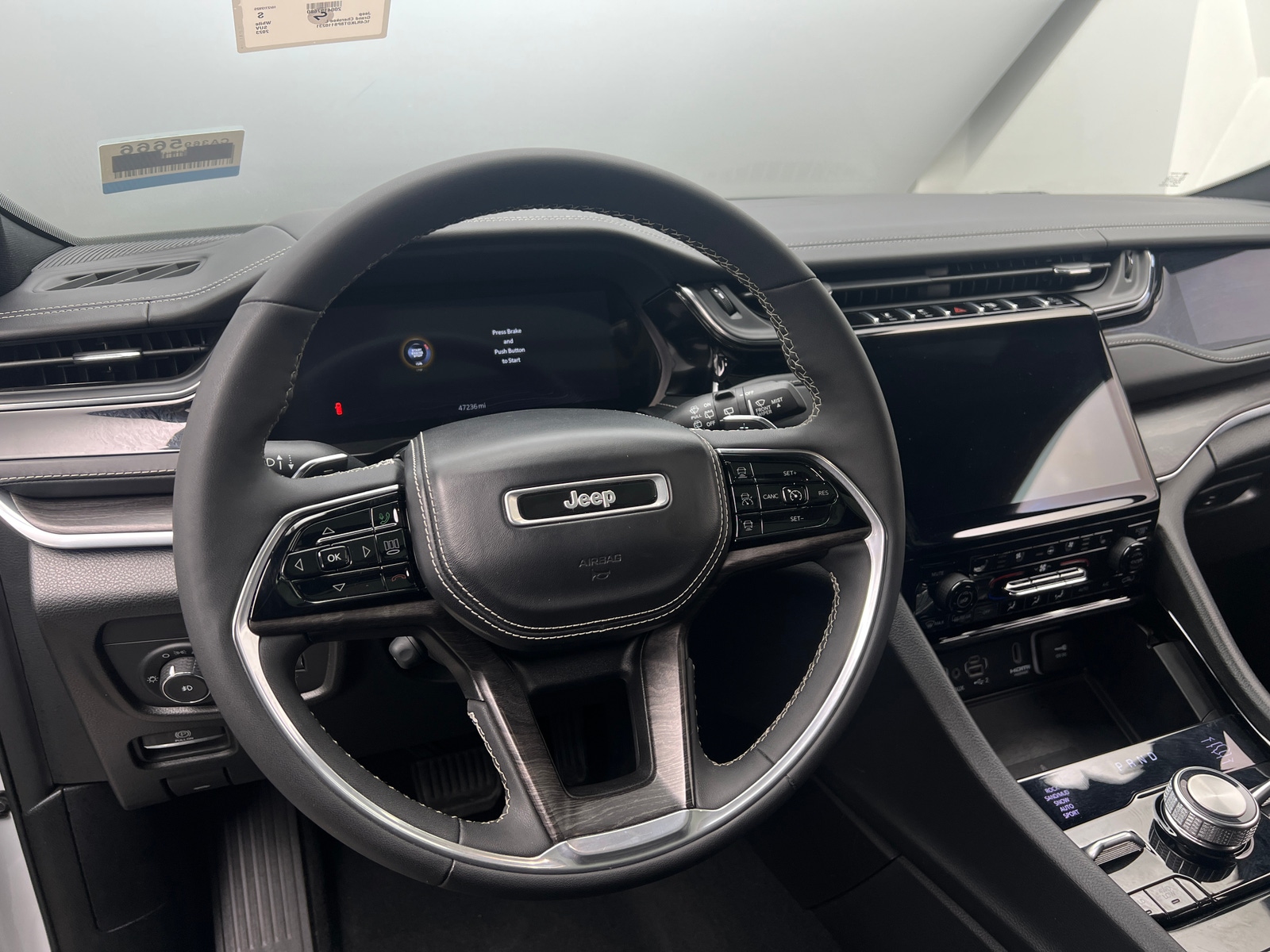 Thumbnail: 2023 Jeep Grand Cherokee L - 4