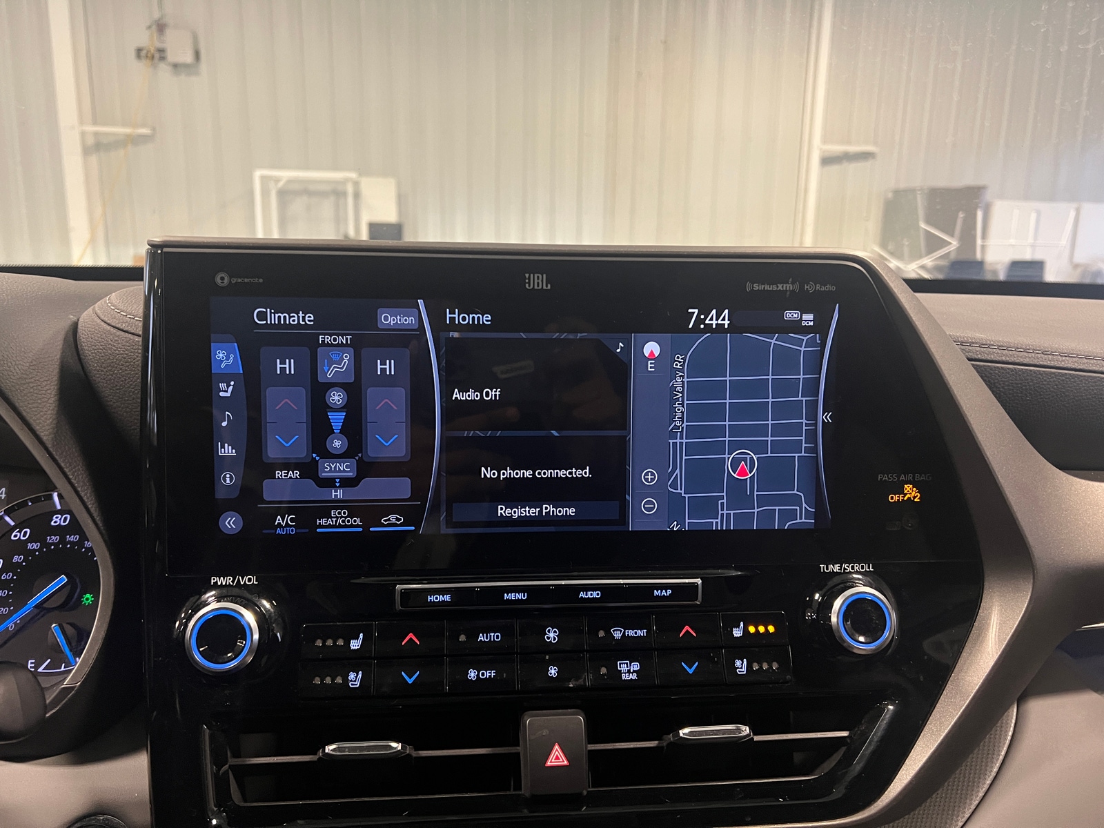 Thumbnail: 2022 Toyota Highlander - 3