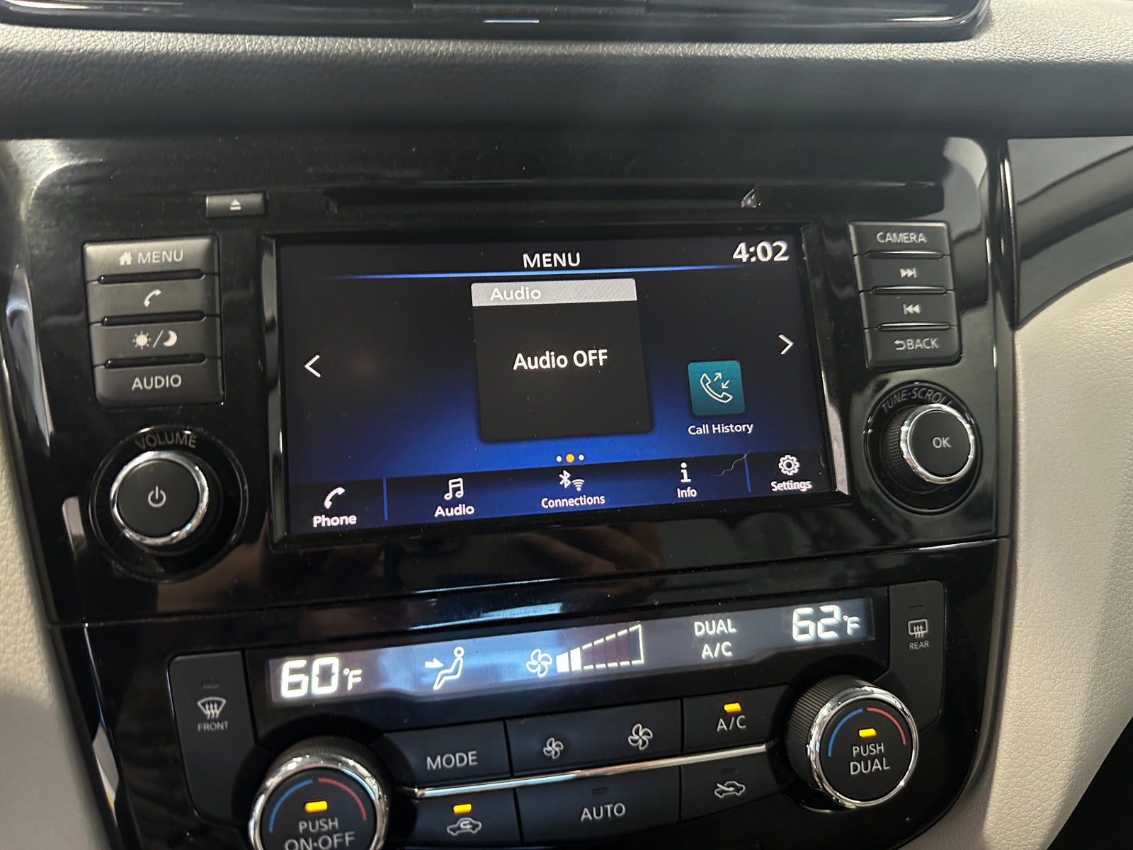 Thumbnail: 2020 Nissan Rogue Sport - 4