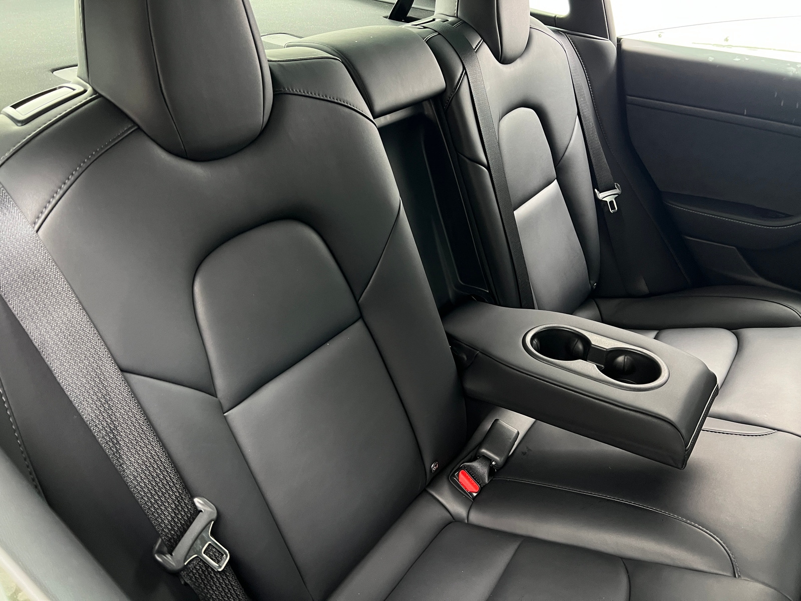 Thumbnail: 2022 Tesla Model 3 - 4