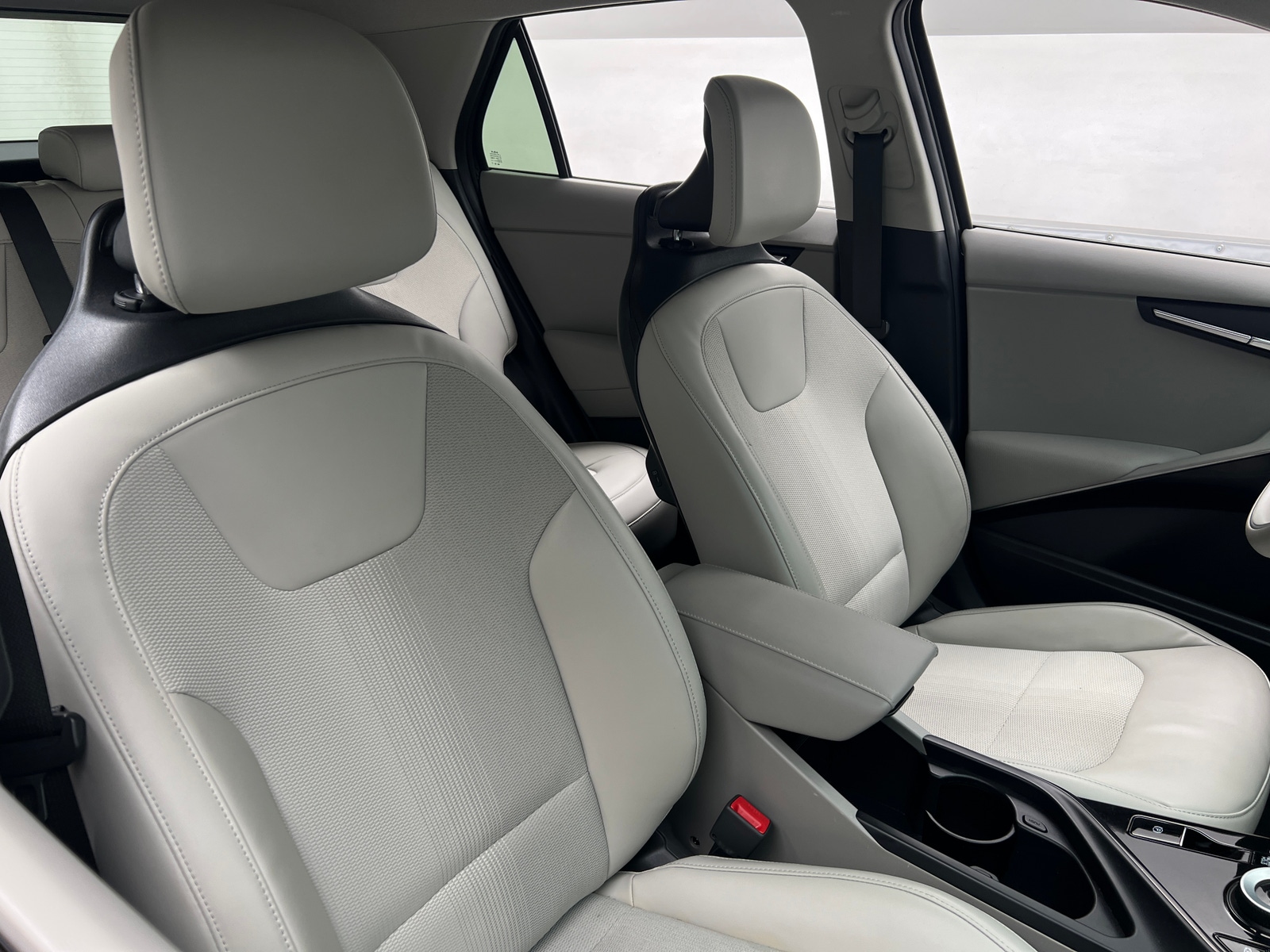 Thumbnail: 2023 Kia Niro - 2