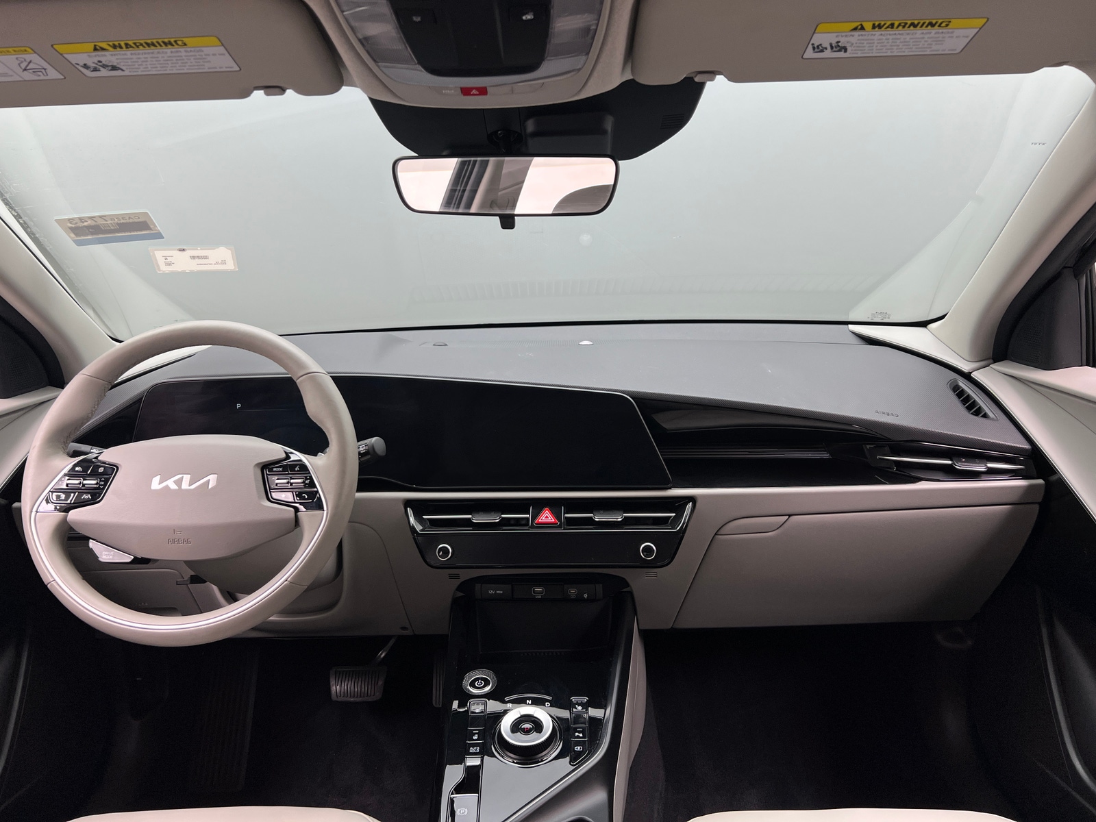 Thumbnail: 2023 Kia Niro - 3