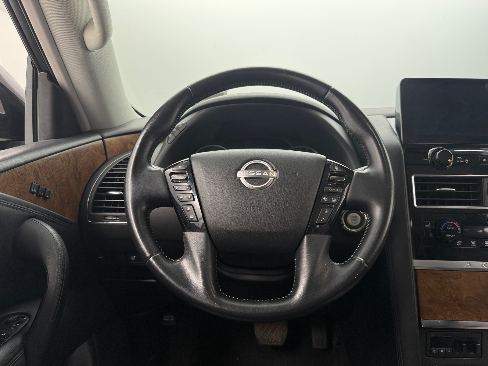 Thumbnail: 2021 Nissan Armada - 4