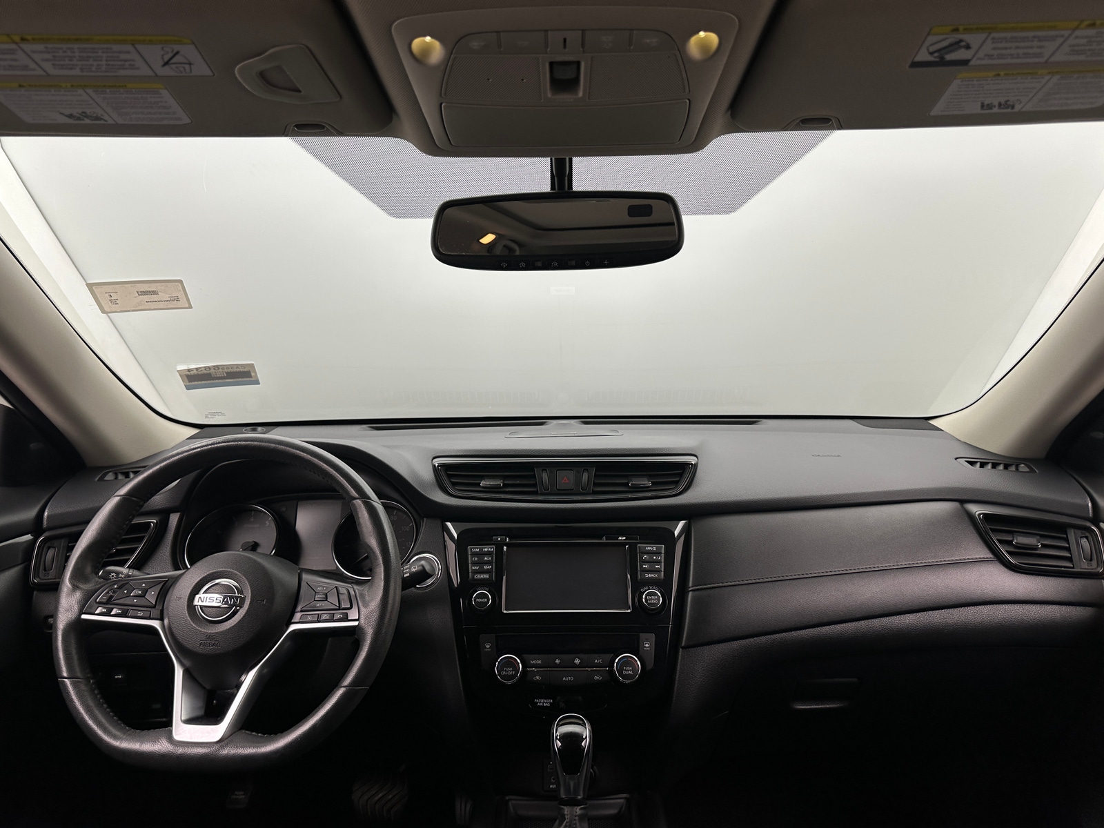 Thumbnail: 2017 Nissan Rogue - 3