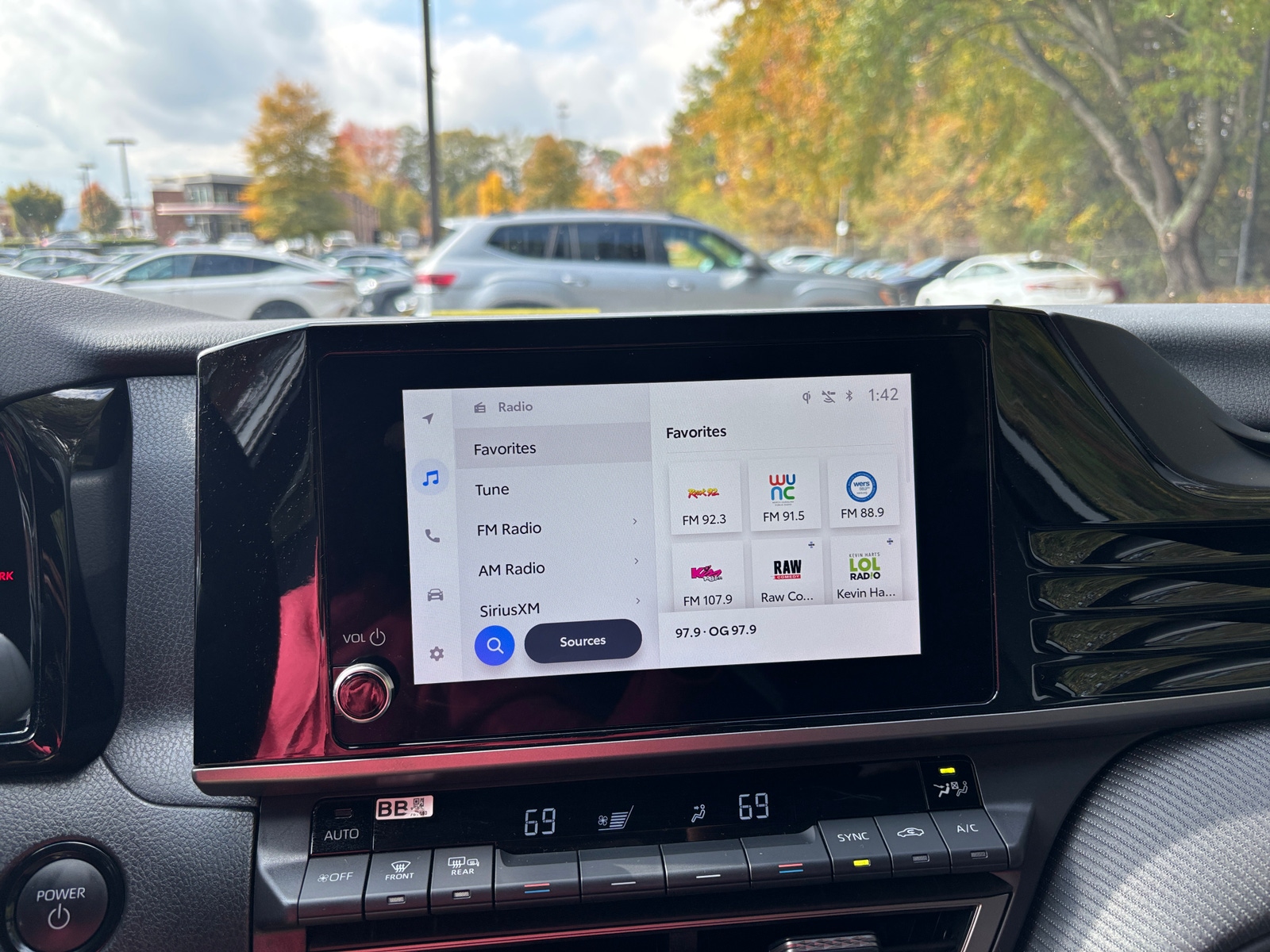 Thumbnail: 2025 Toyota Camry - 4