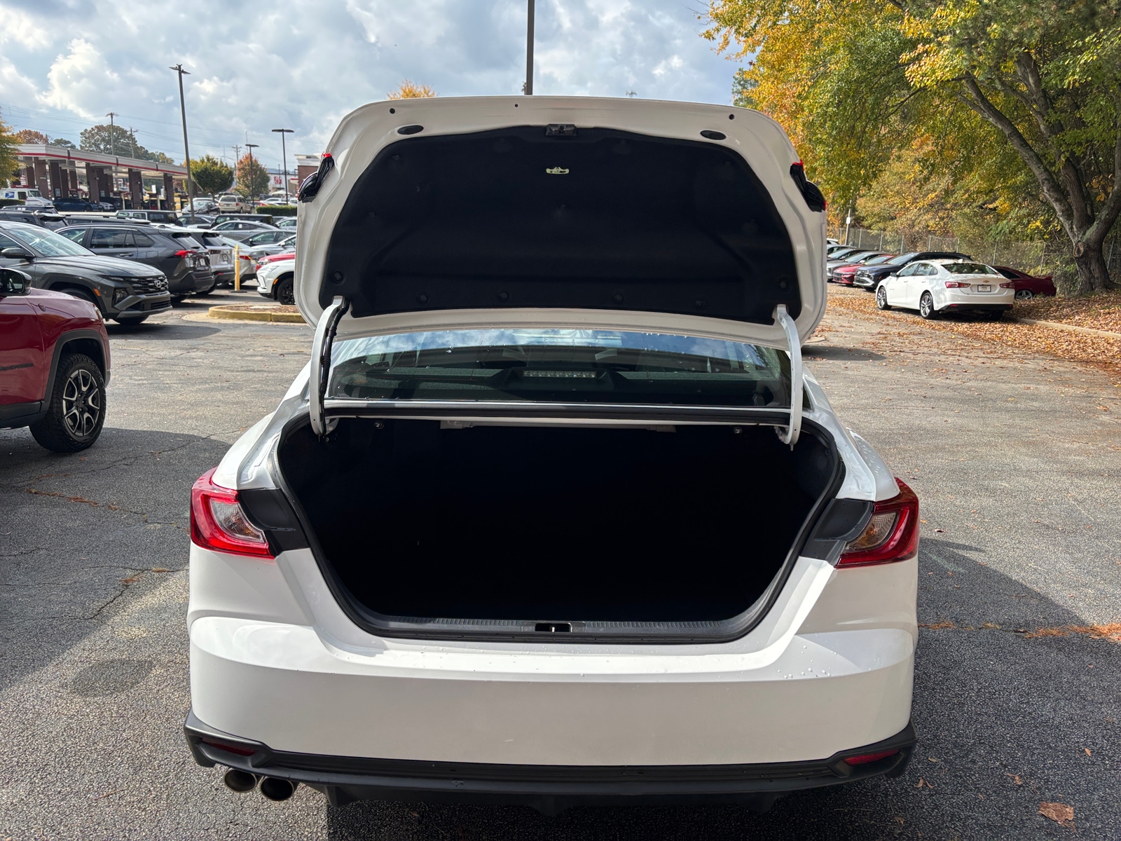 Thumbnail: 2025 Toyota Camry - 6