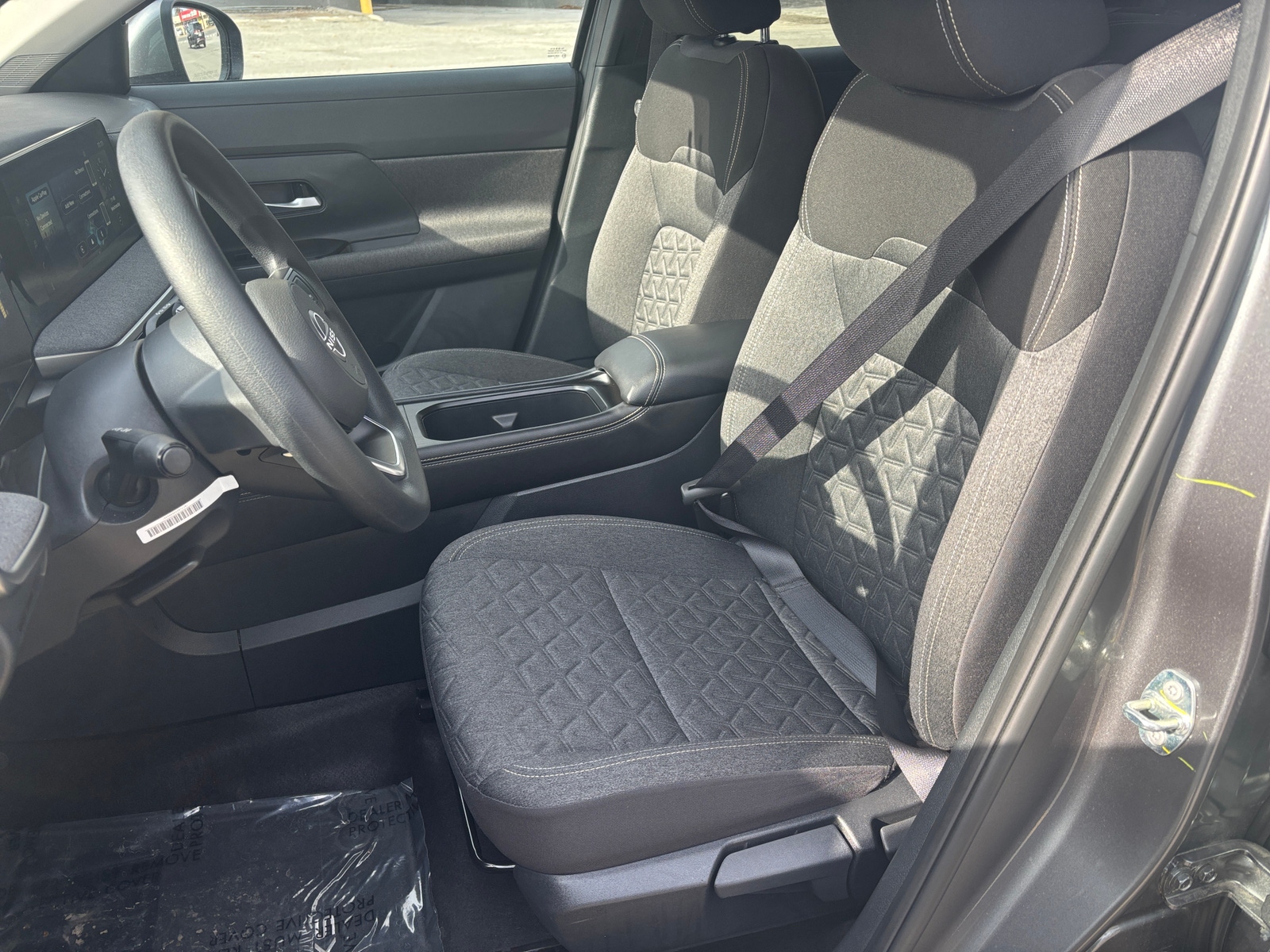 Thumbnail: 2025 Nissan Kicks - 2