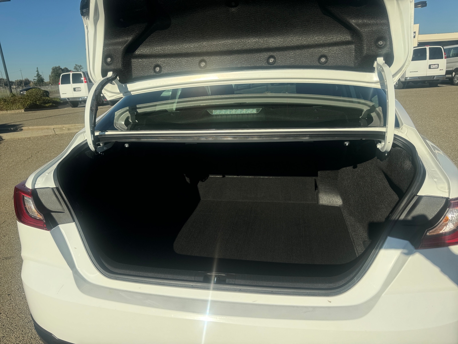 Thumbnail: 2025 Toyota Camry - 6