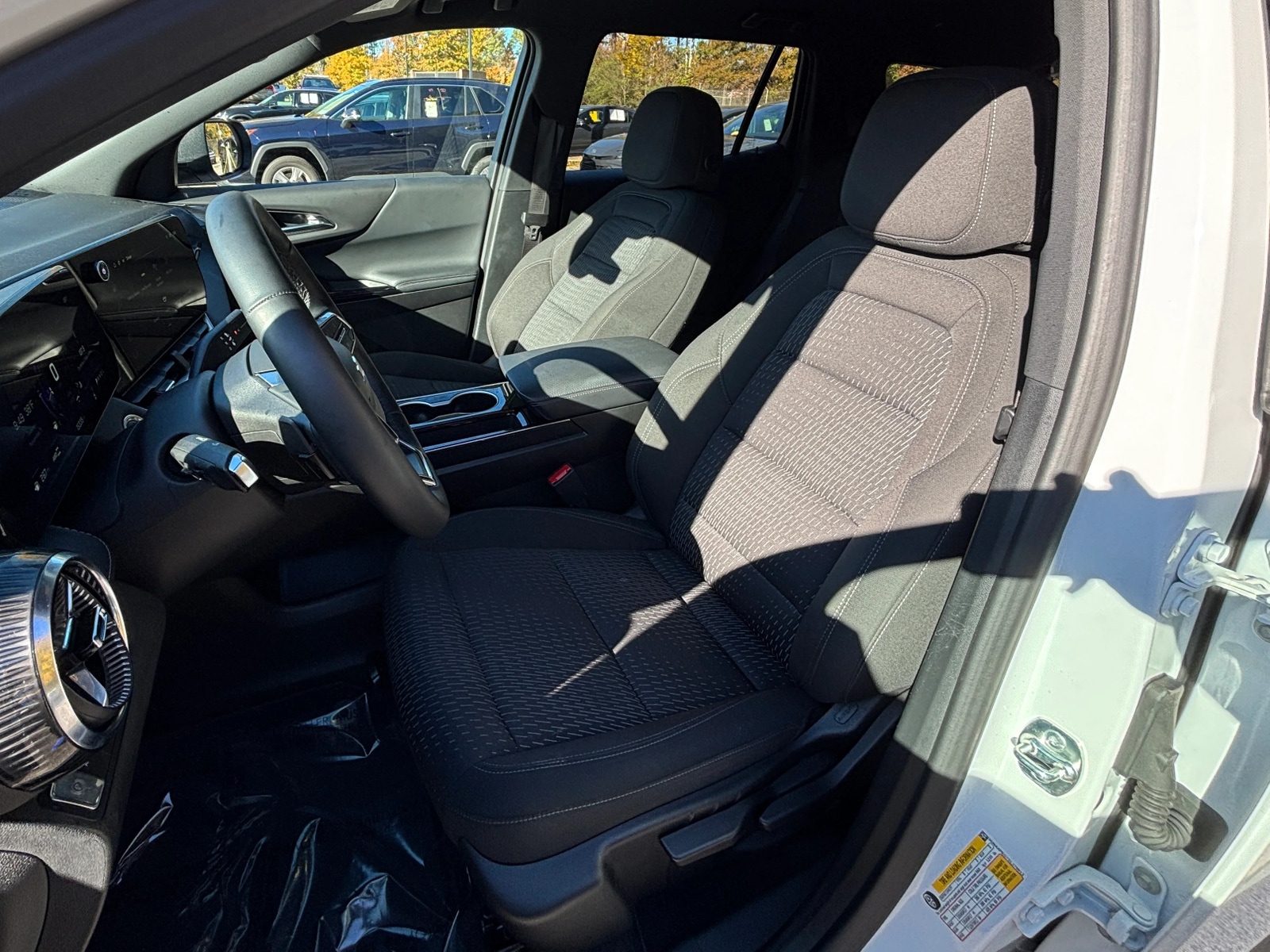 Thumbnail: 2025 Chevrolet Equinox - 2