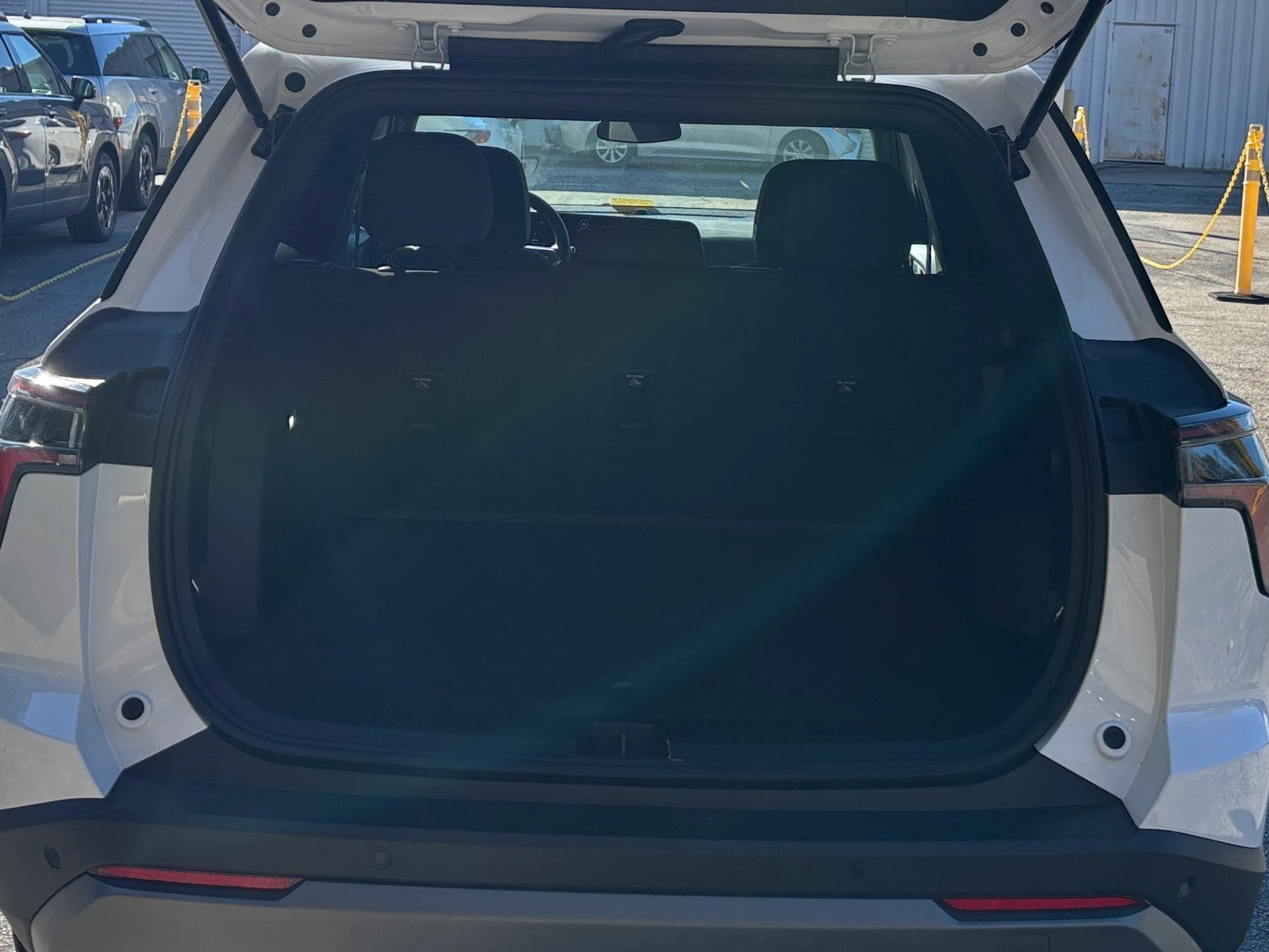 Thumbnail: 2025 Chevrolet Equinox - 6