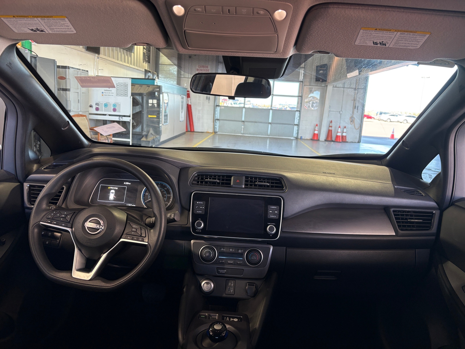 Thumbnail: 2023 Nissan Leaf - 3