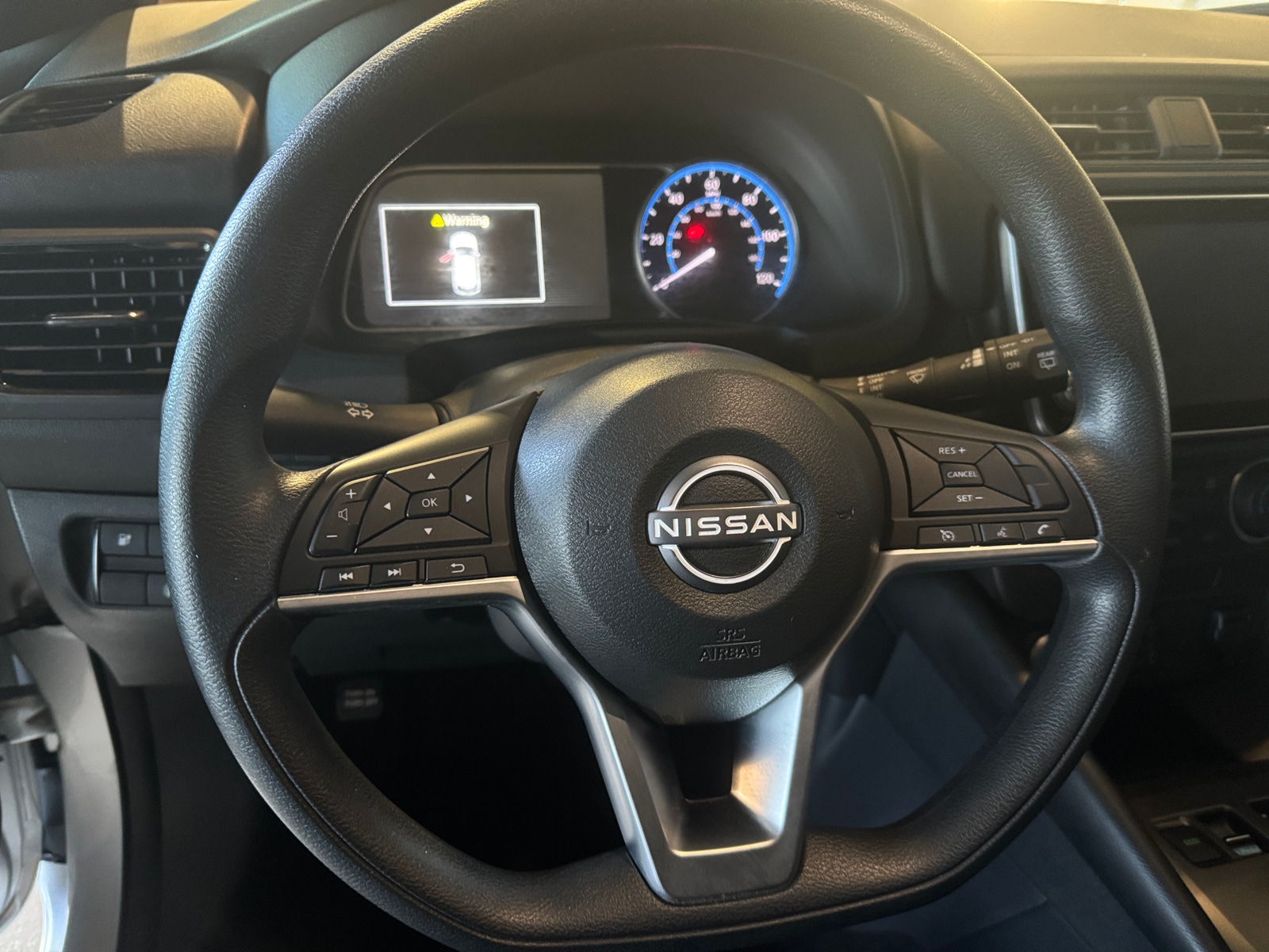 Thumbnail: 2023 Nissan Leaf - 5