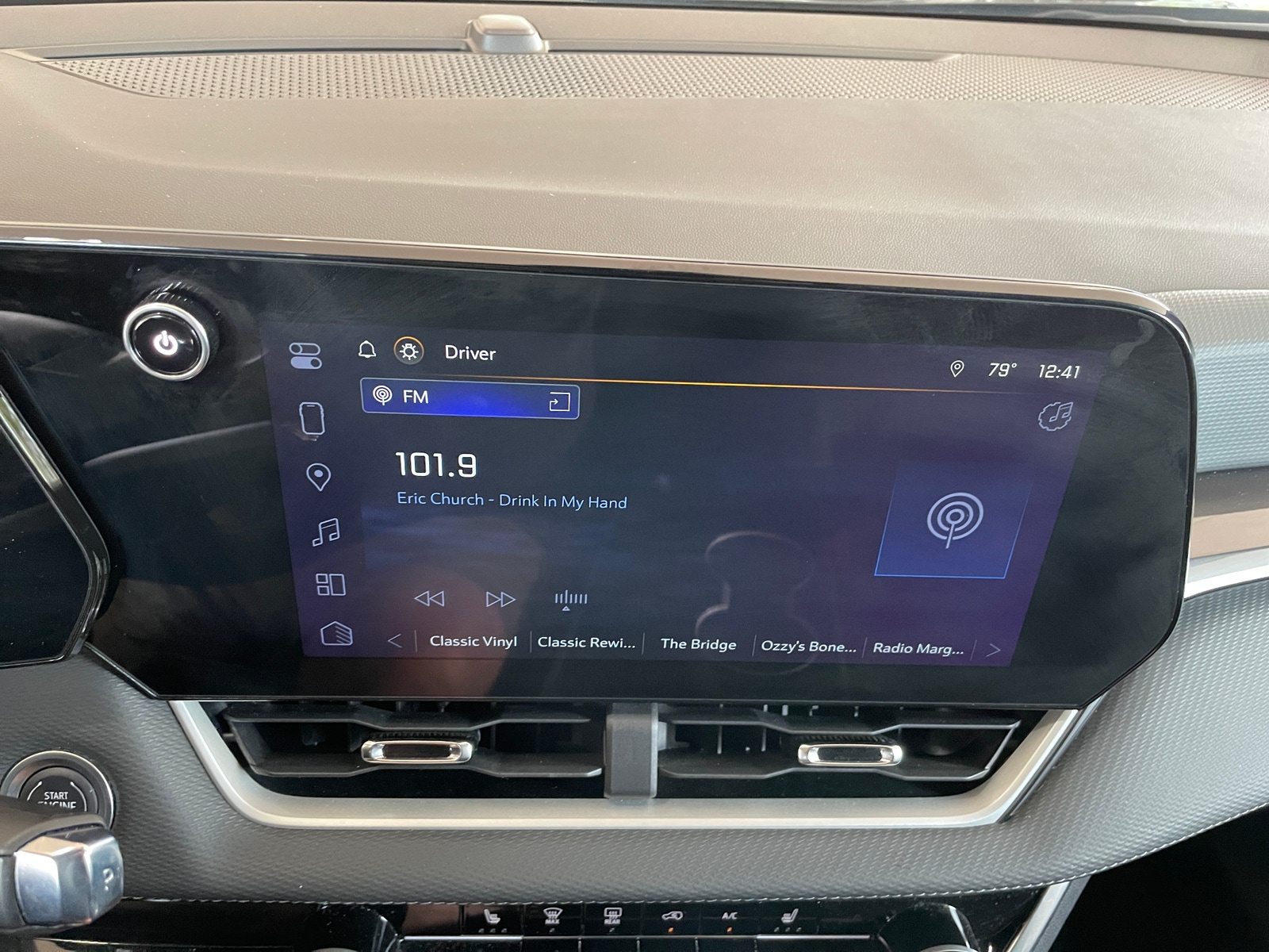 Thumbnail: 2025 Chevrolet Equinox - 4