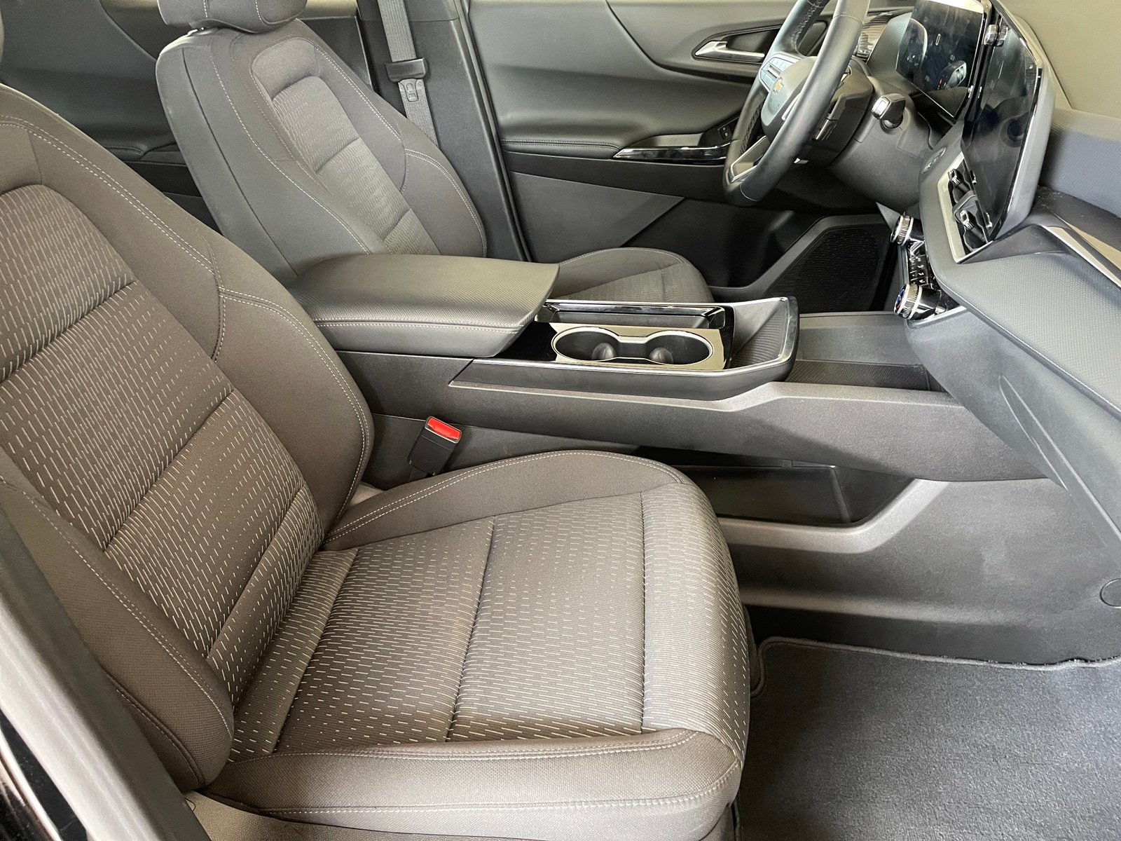 Thumbnail: 2025 Chevrolet Equinox - 2