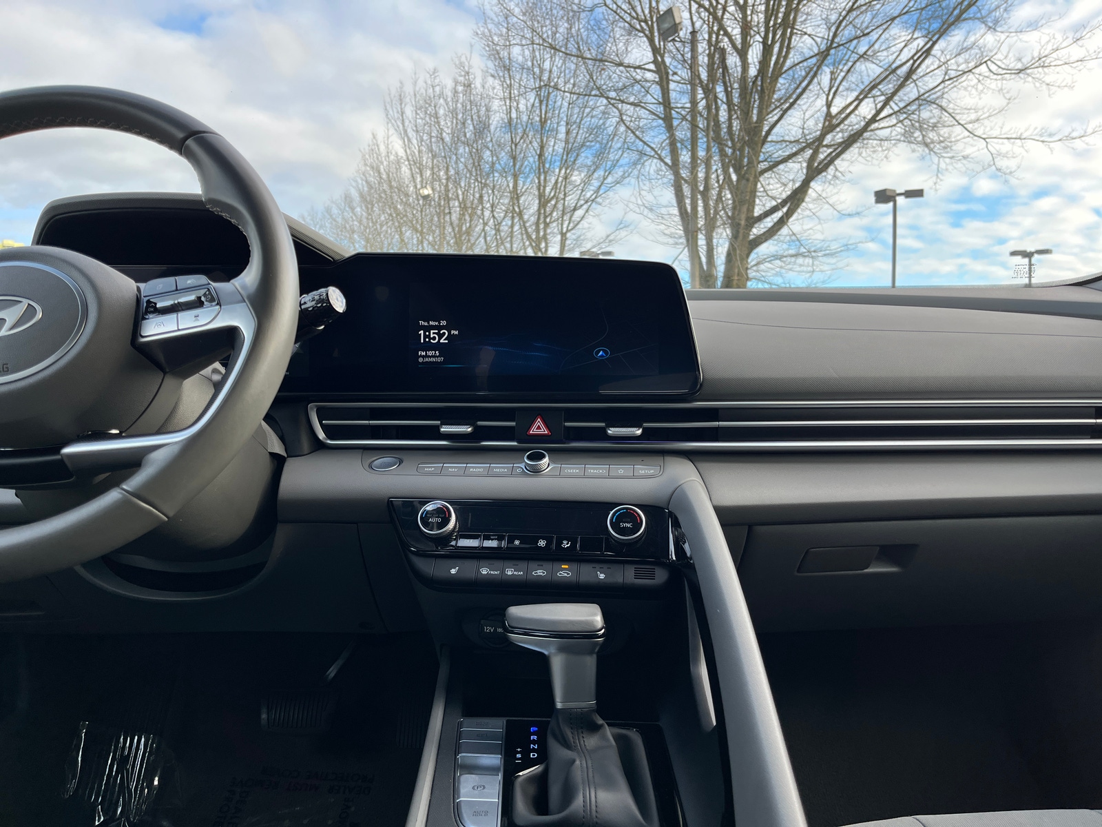 Thumbnail: 2025 Hyundai Elantra - 4