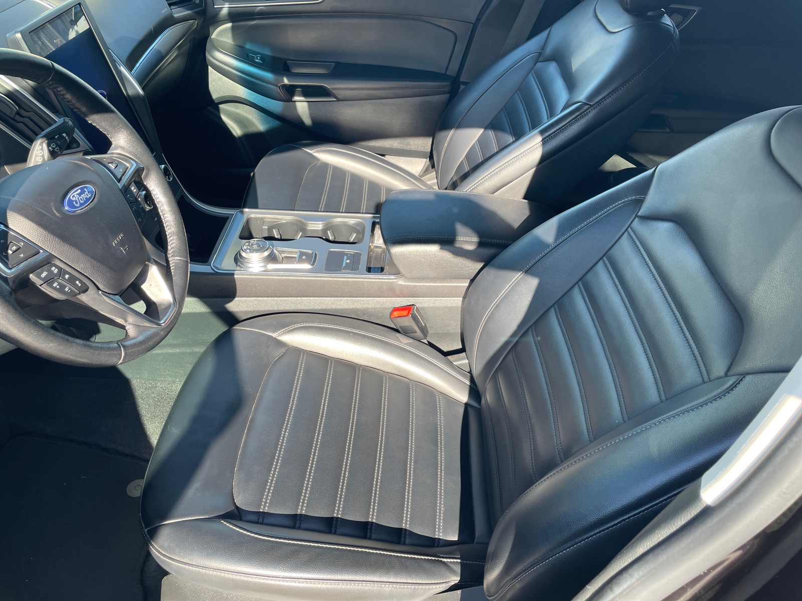 Thumbnail: 2022 Ford Edge - 2