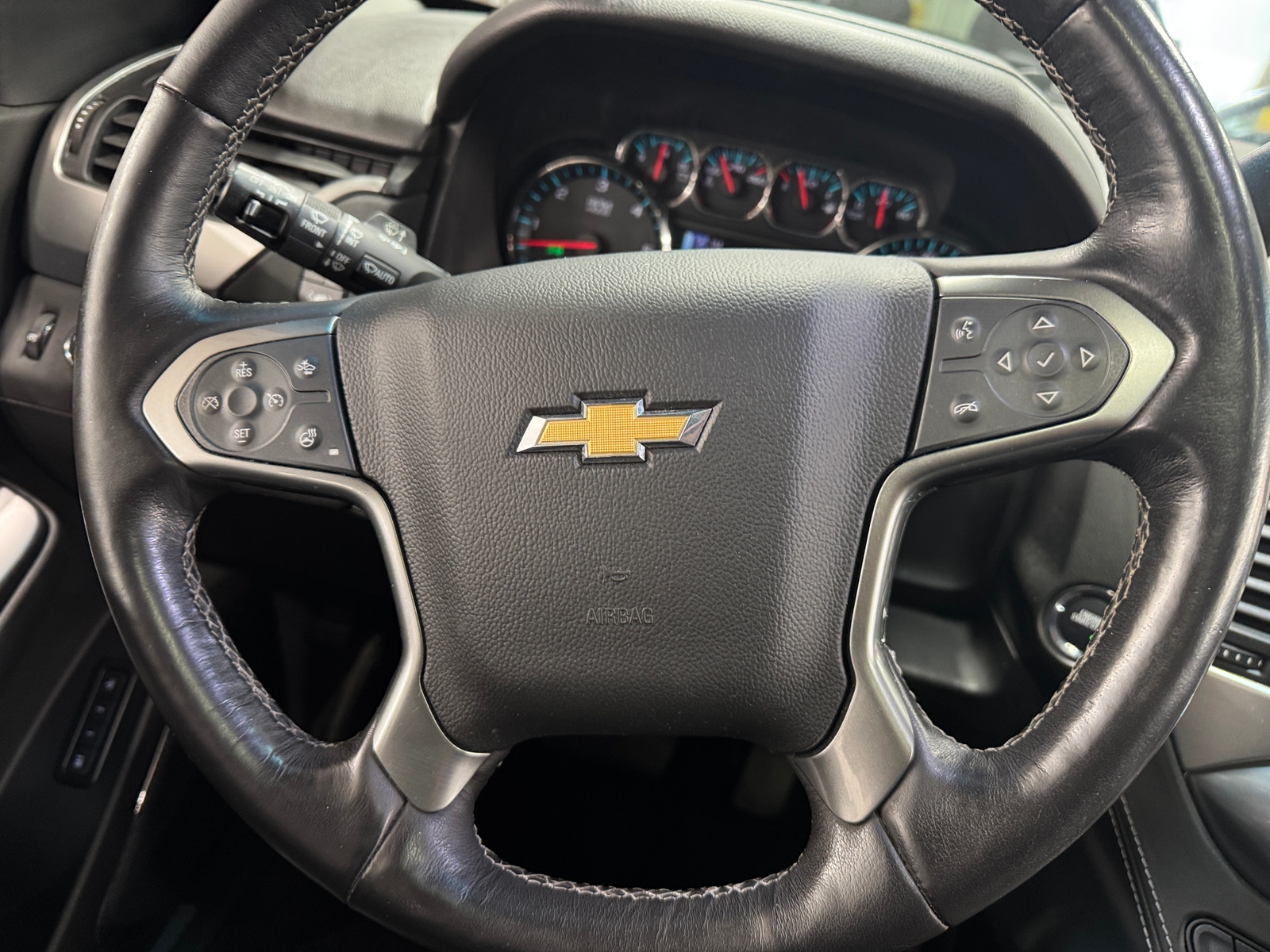 Thumbnail: 2018 Chevrolet Tahoe - 4