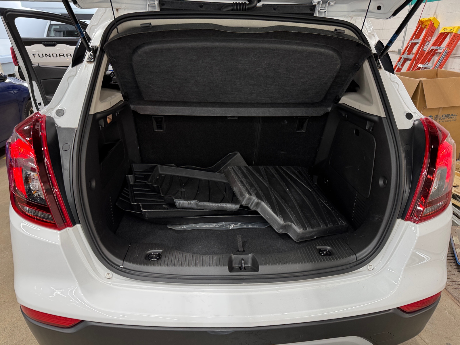 Thumbnail: 2020 Buick Encore - 6