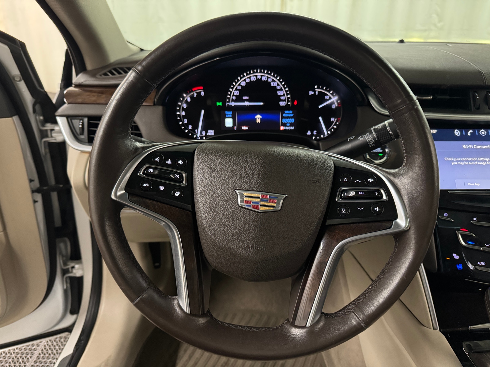 Thumbnail: 2017 Cadillac XTS - 4