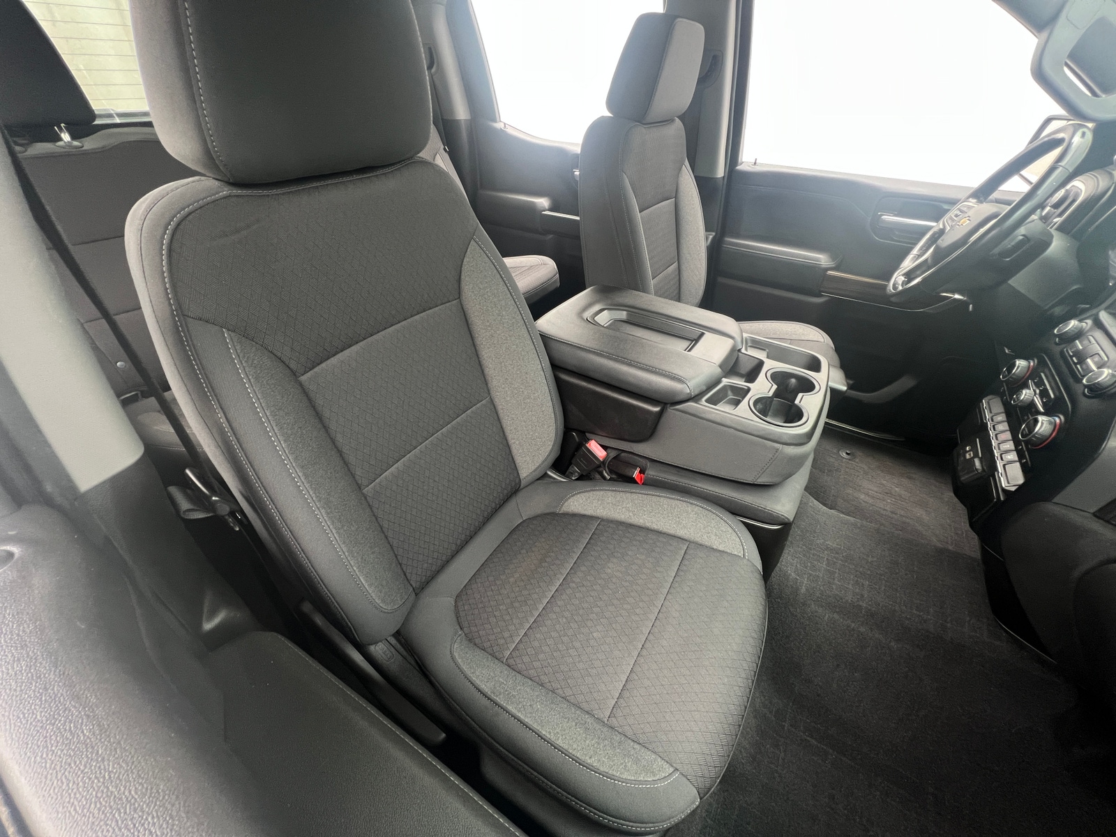 Thumbnail: 2020 Chevrolet Silverado 1500 - 2