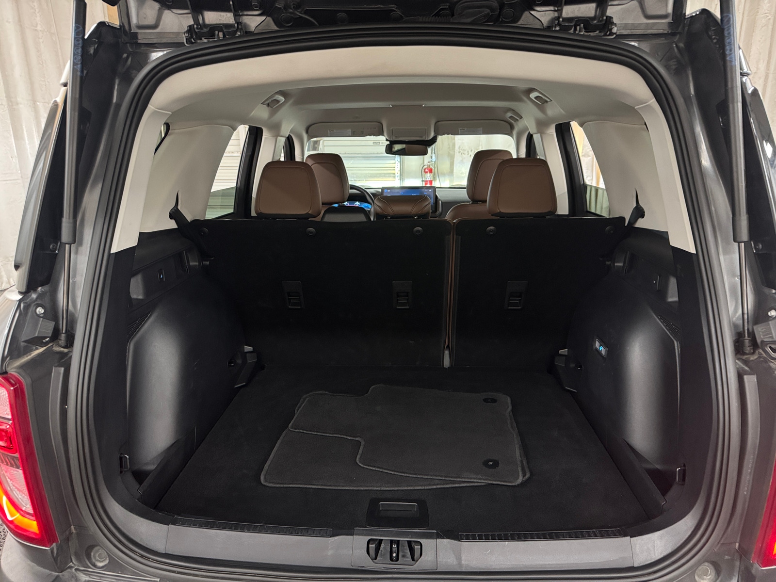 Thumbnail: 2025 Ford Bronco Sport - 6