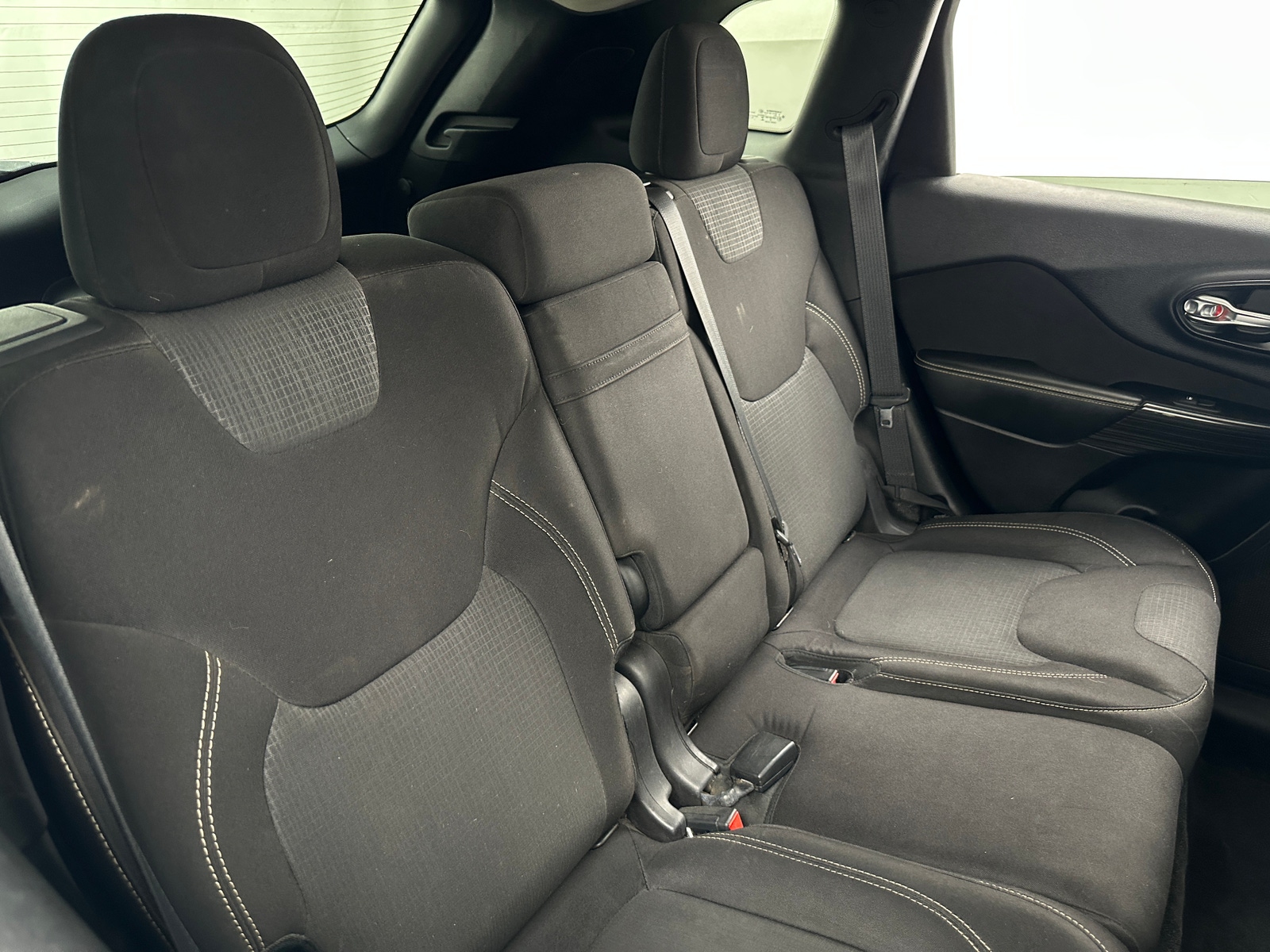 Thumbnail: 2015 Jeep Cherokee - 6