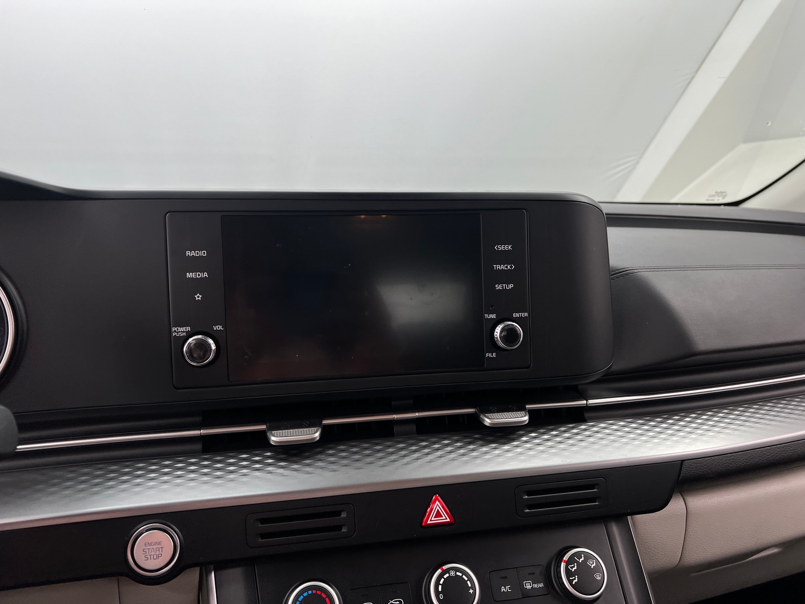 Thumbnail: 2023 Kia Carnival - 3