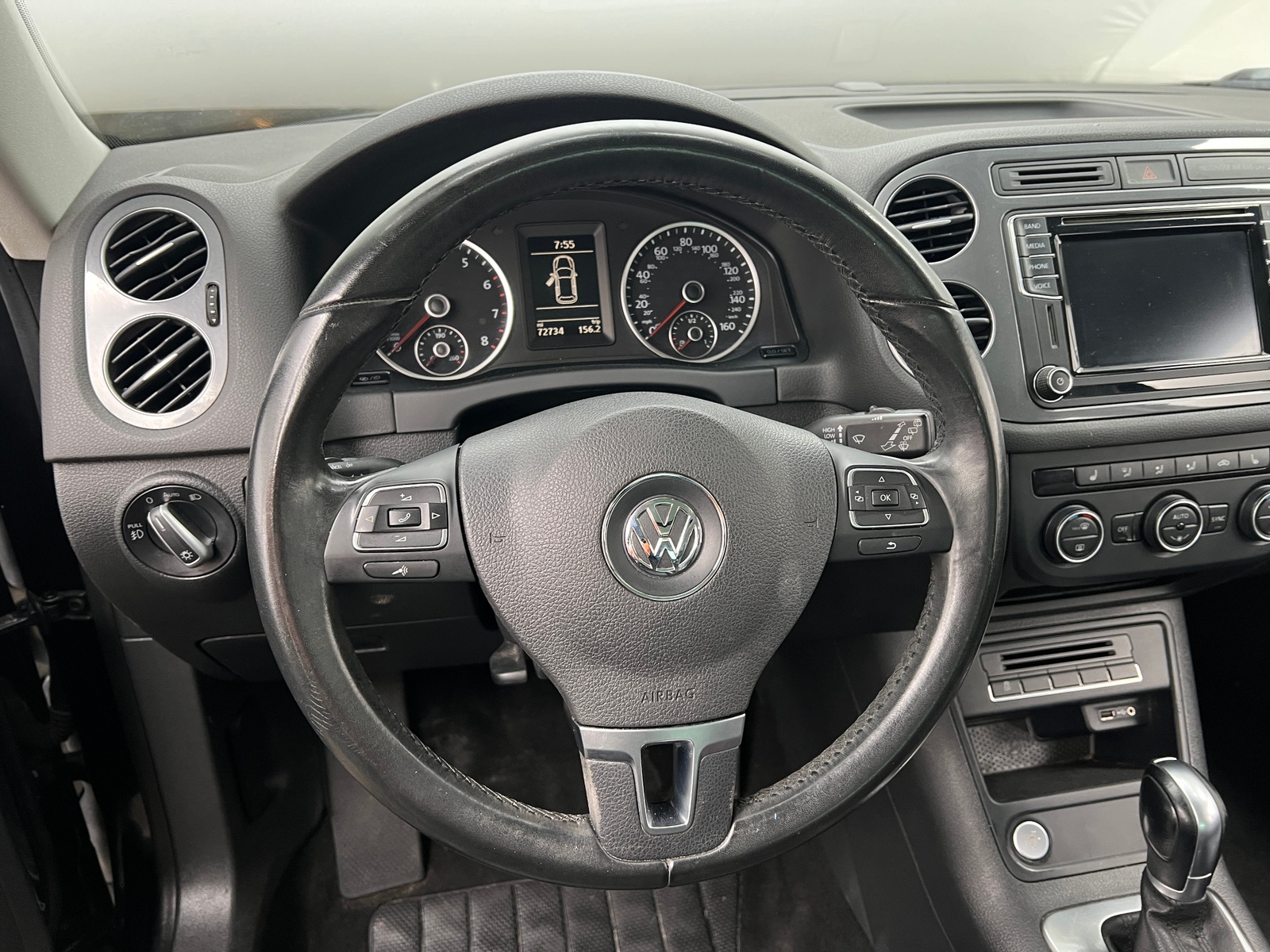 Thumbnail: 2017 Volkswagen Tiguan - 4