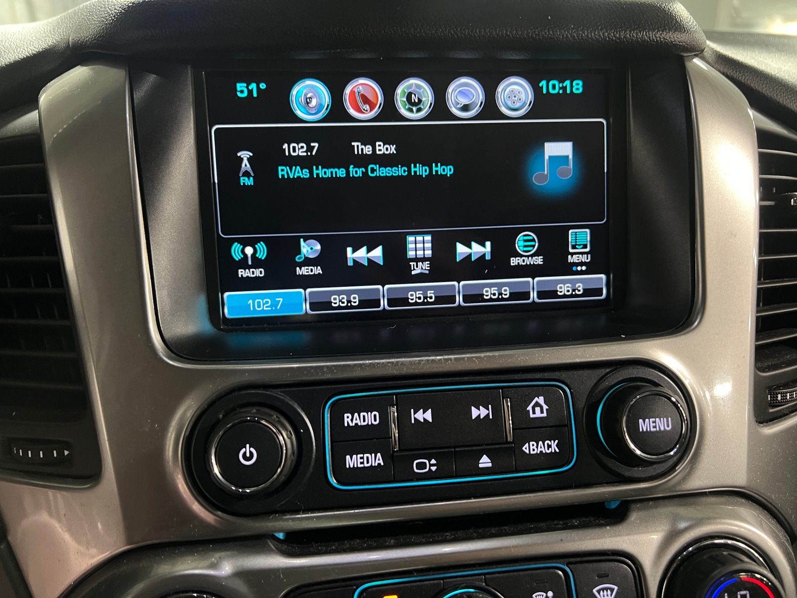 Thumbnail: 2018 Chevrolet Tahoe - 3