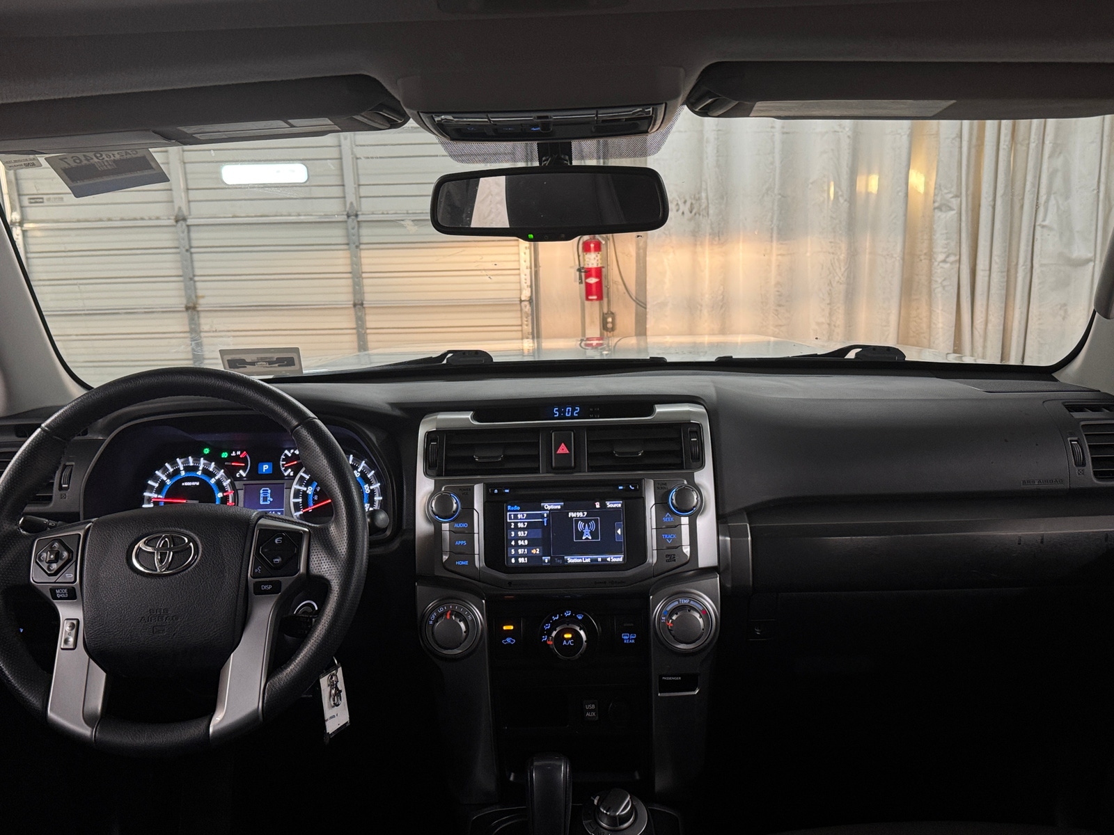 Thumbnail: 2016 Toyota 4Runner - 3