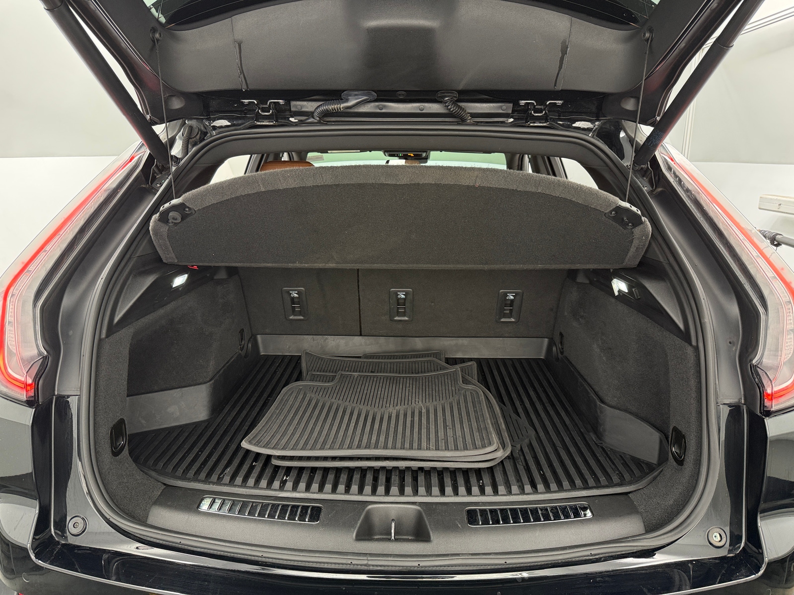 Thumbnail: 2020 Cadillac XT4 - 6