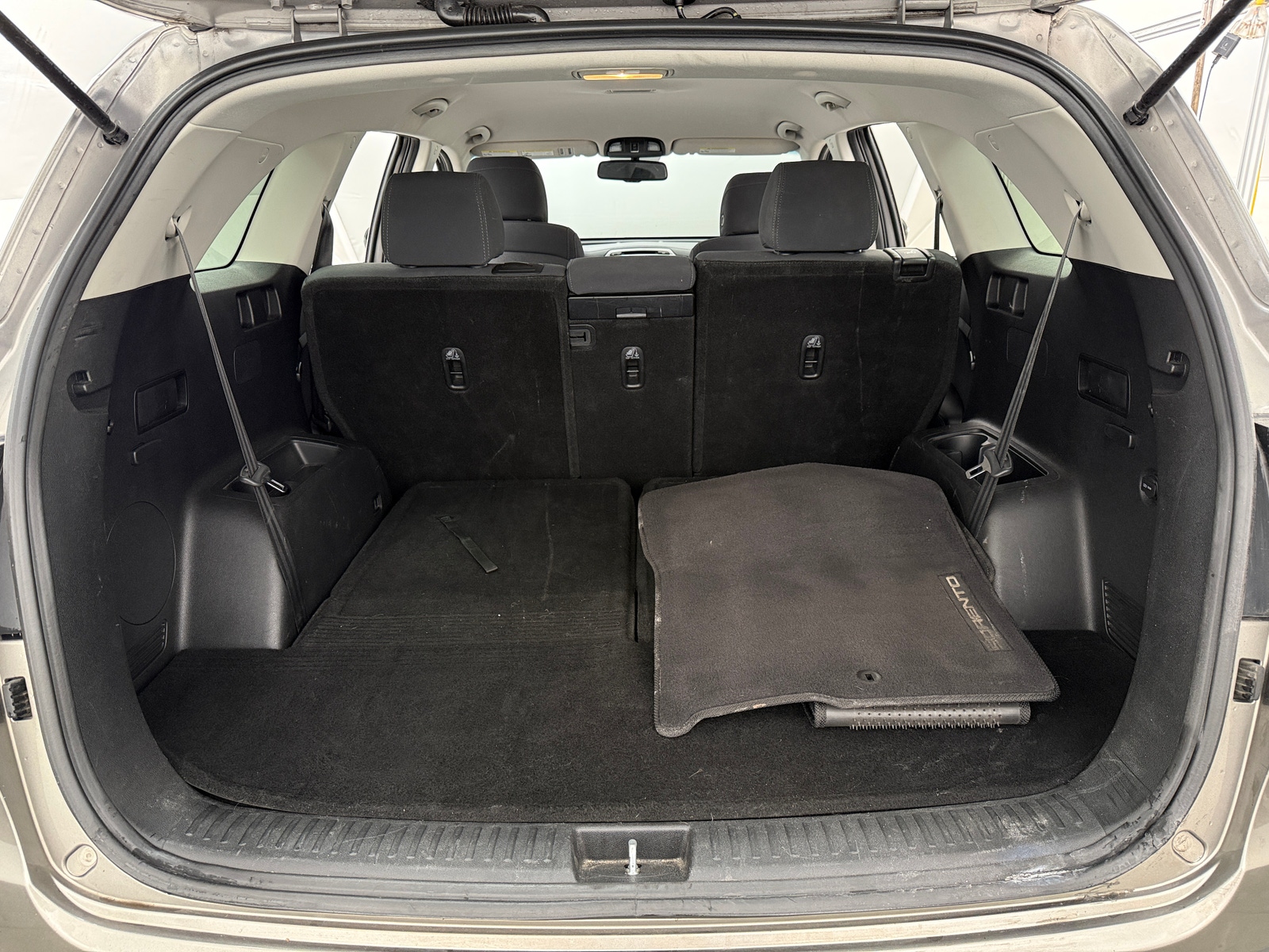 Thumbnail: 2017 Kia Sorento - 7