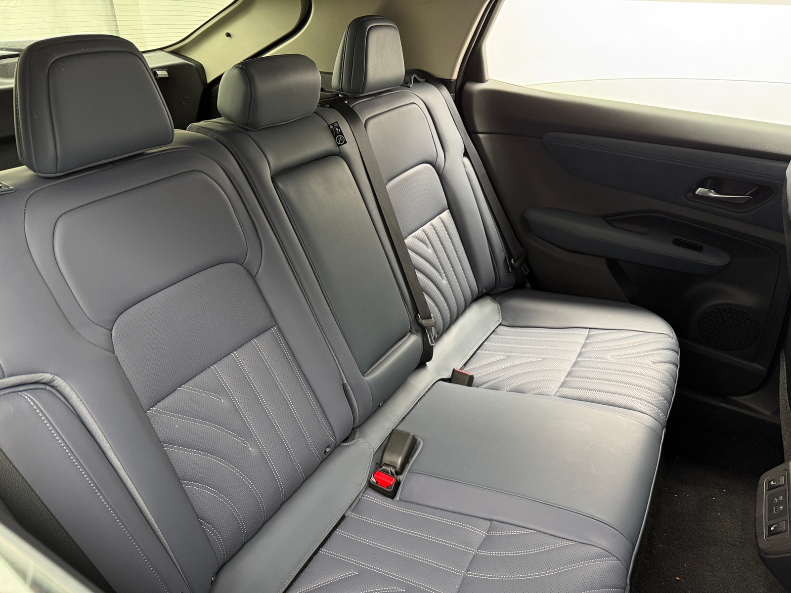 Thumbnail: 2023 Nissan Ariya - 5