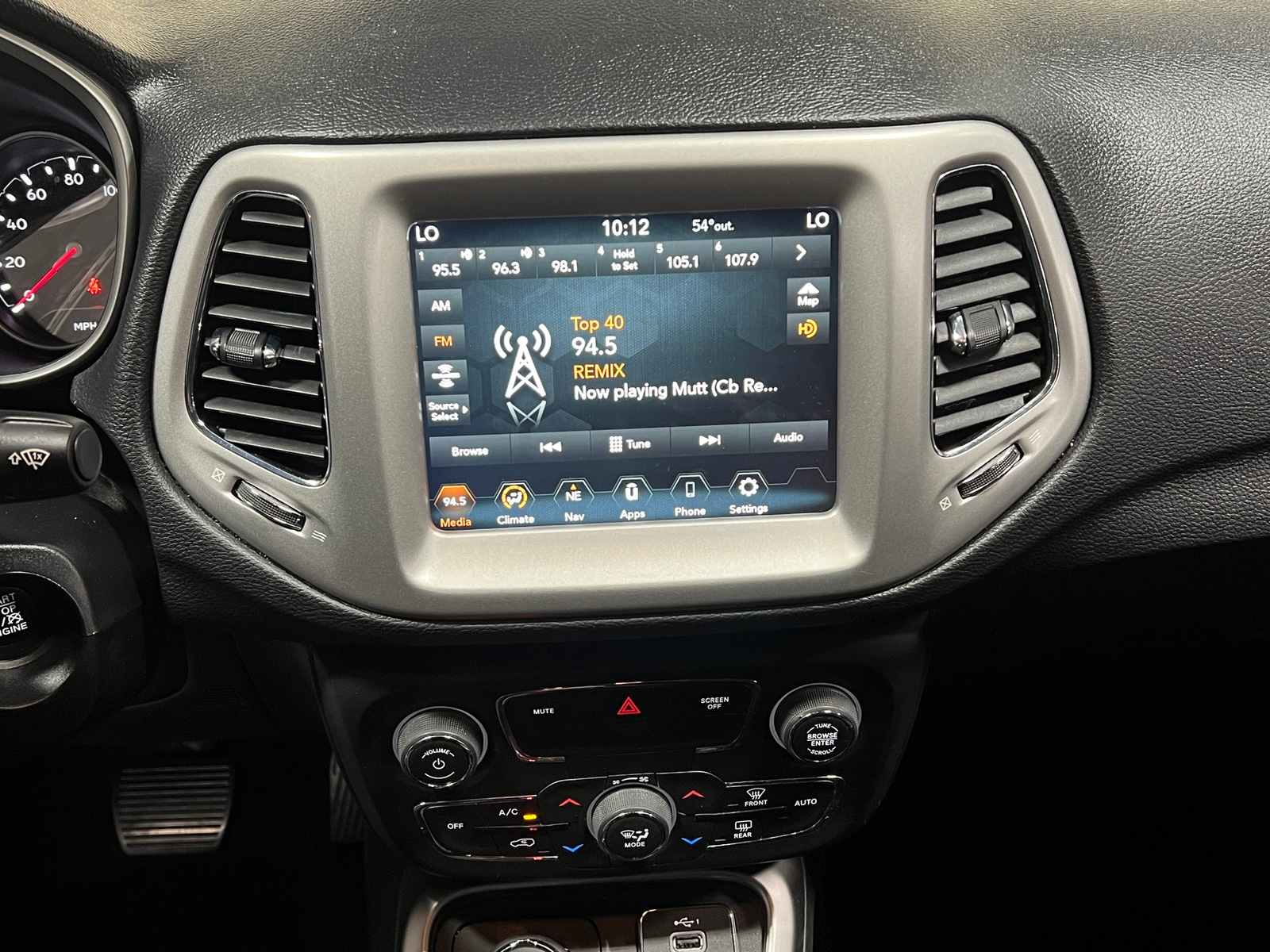 Thumbnail: 2021 Jeep Compass - 3