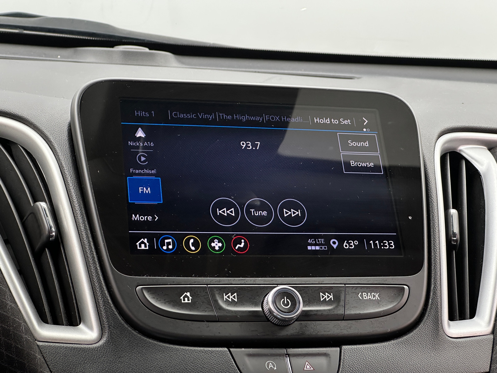 Thumbnail: 2023 Chevrolet Malibu - 4