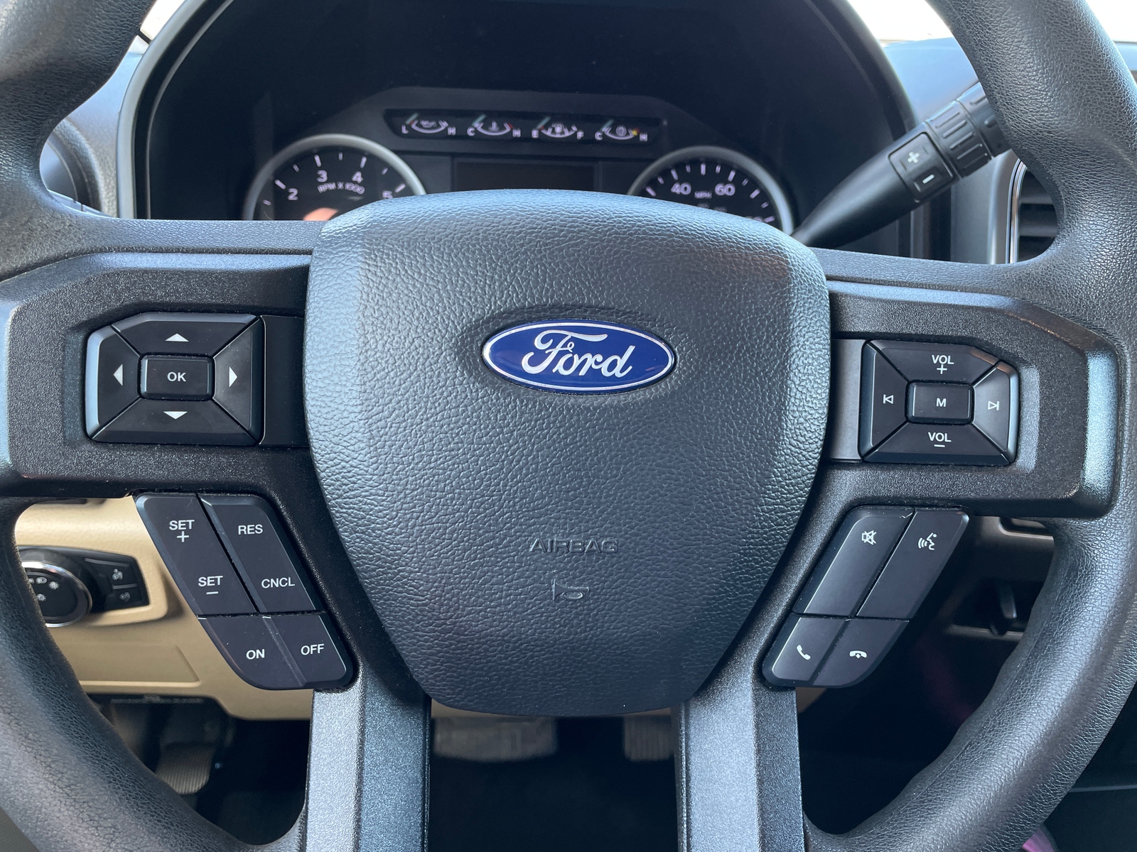 Thumbnail: 2019 Ford Econoline - 5