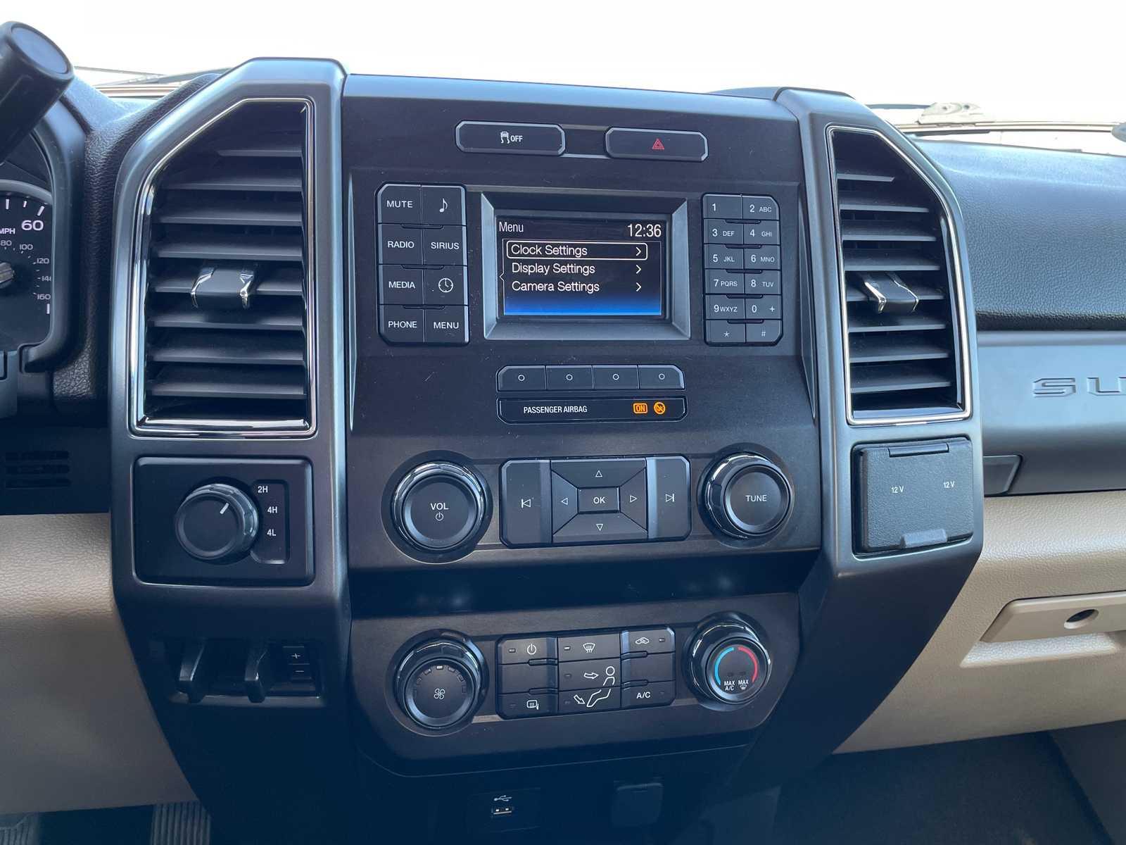 Thumbnail: 2019 Ford Econoline - 4