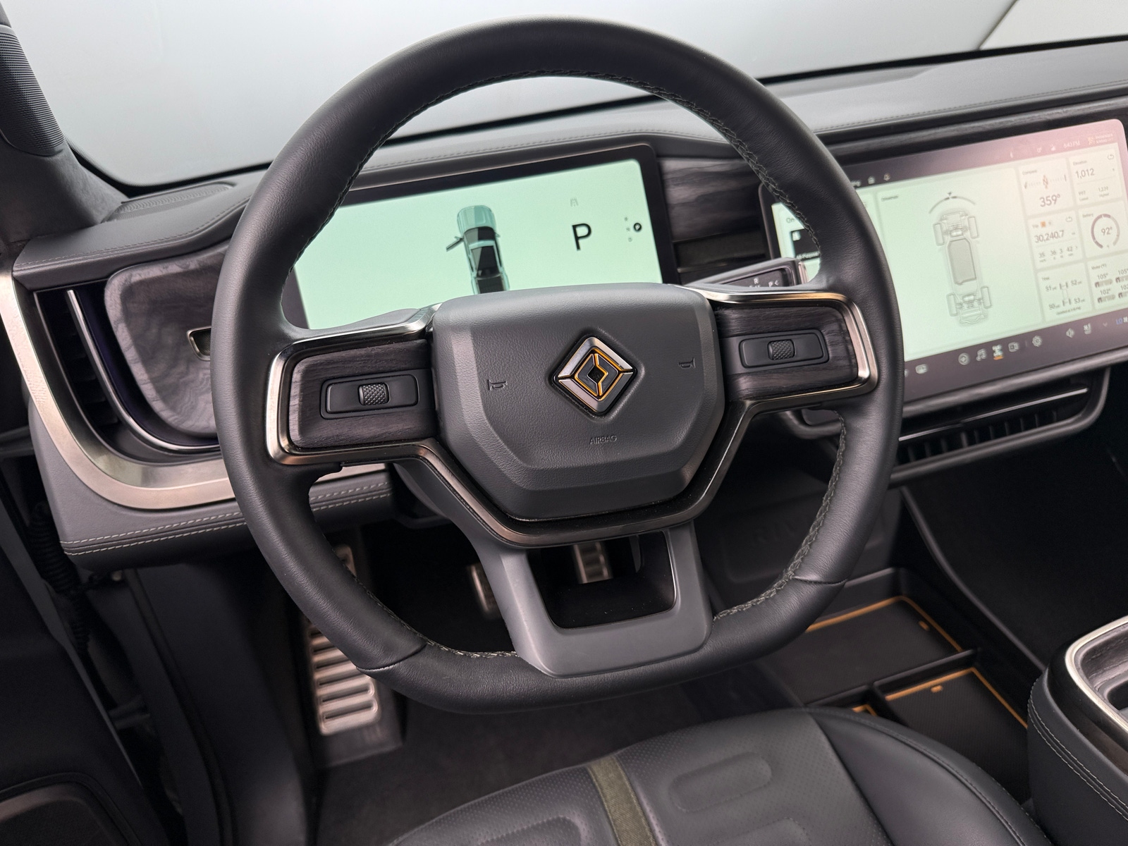 Thumbnail: 2022 Rivian R1T - 4