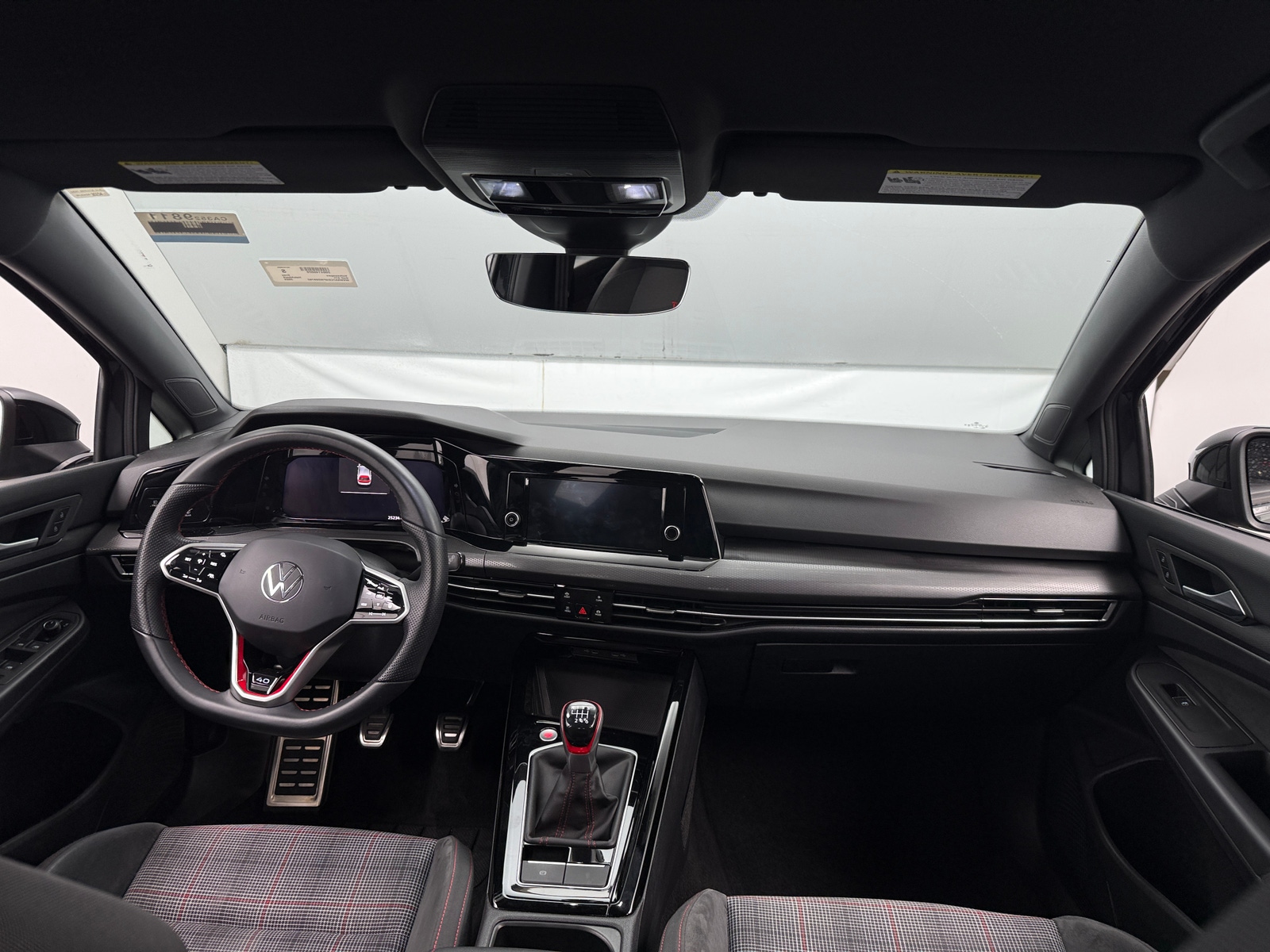 Thumbnail: 2023 Volkswagen Golf - 3