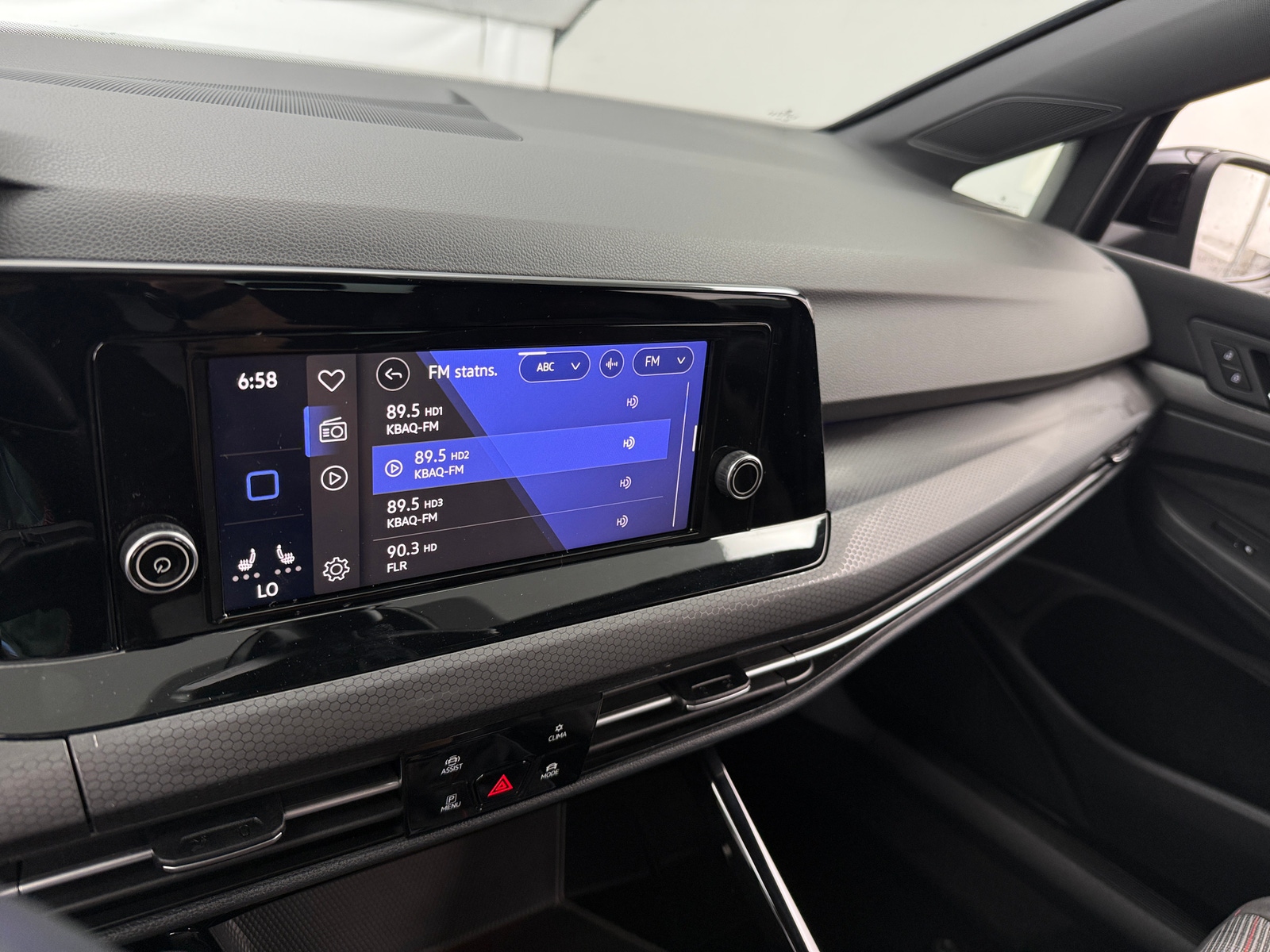 Thumbnail: 2023 Volkswagen Golf - 4