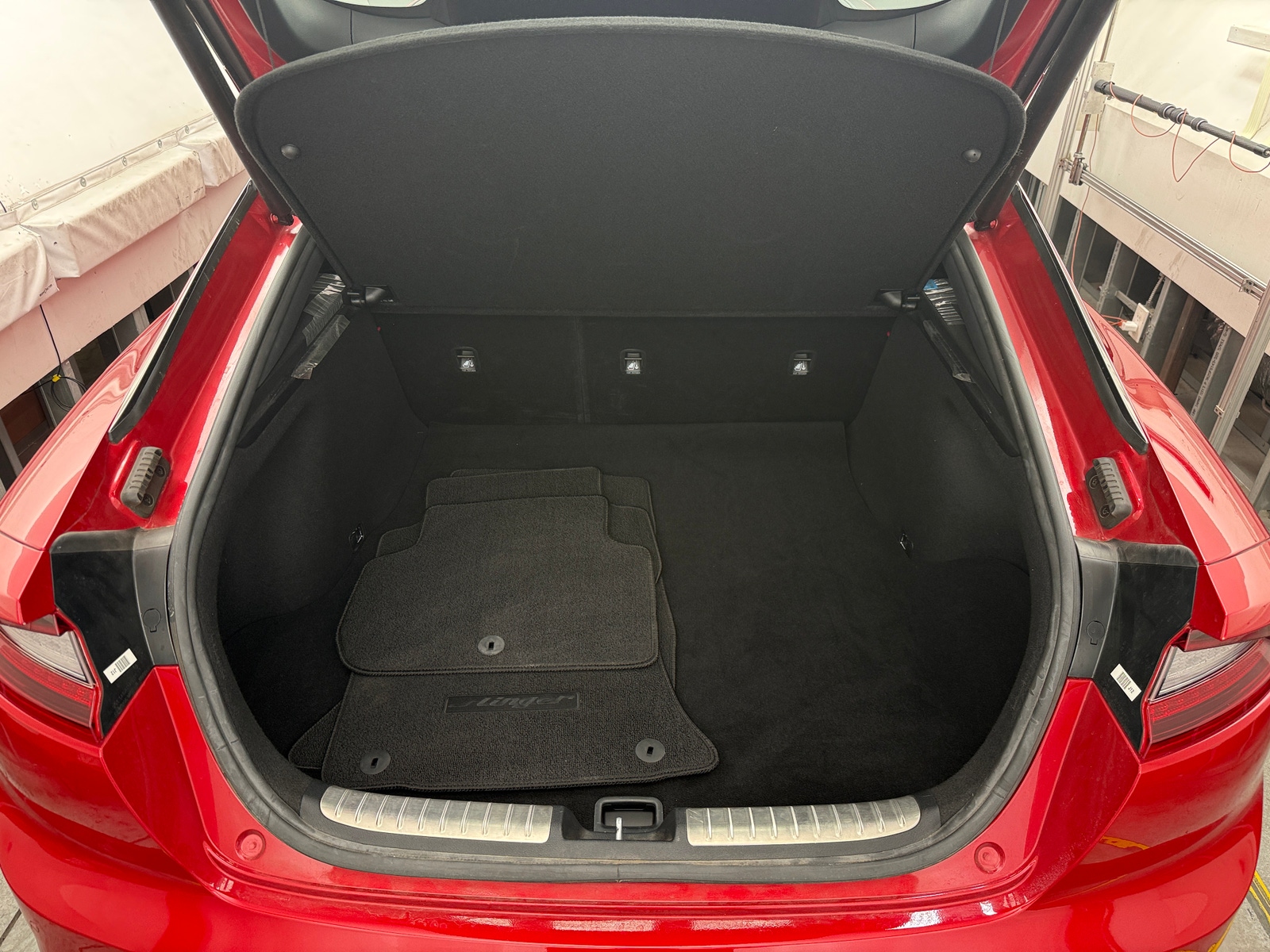 Thumbnail: 2020 Kia Stinger - 6