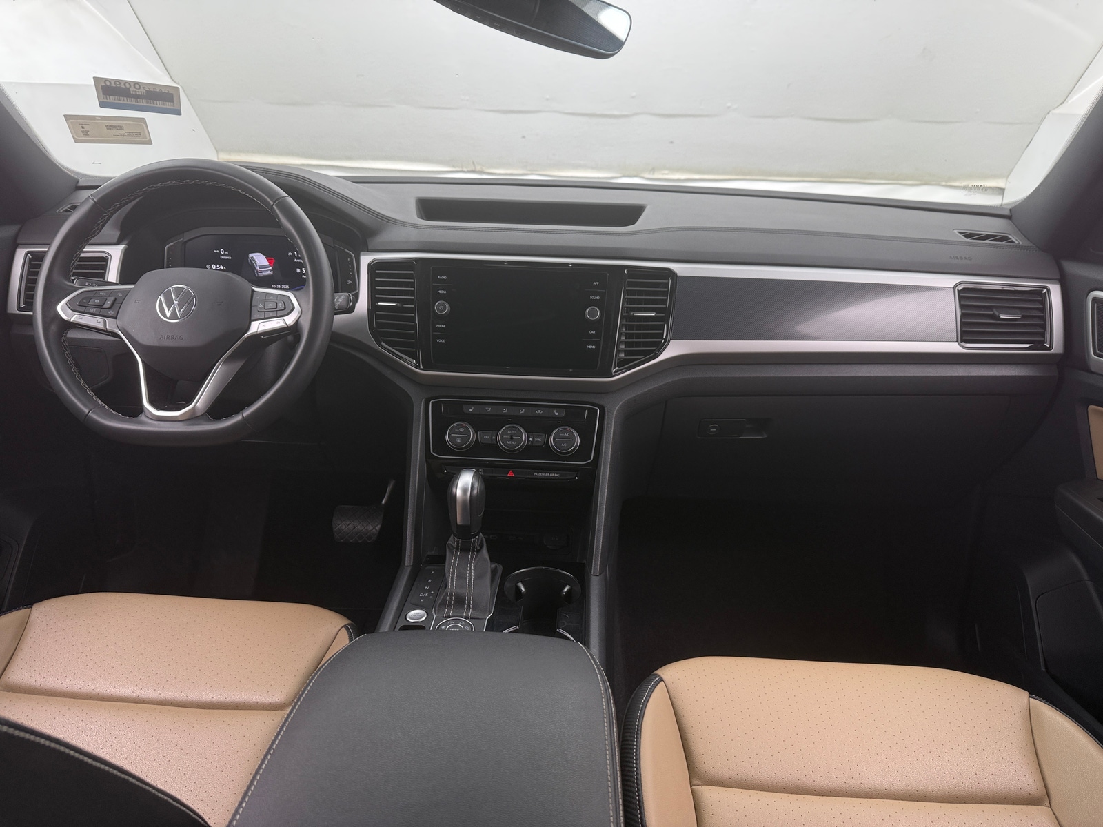 Thumbnail: 2022 Volkswagen Atlas - 2