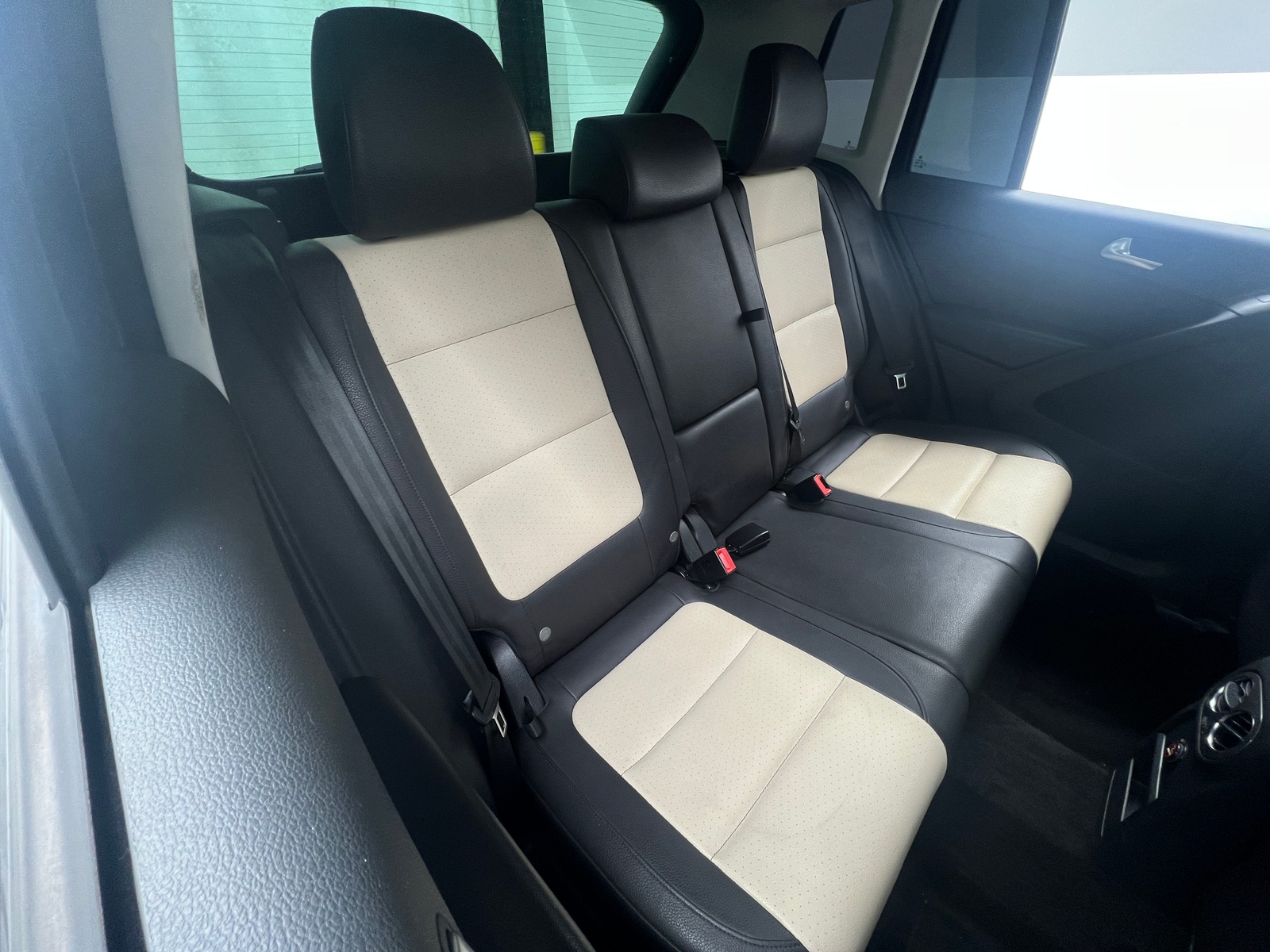 Thumbnail: 2017 Volkswagen Tiguan - 6