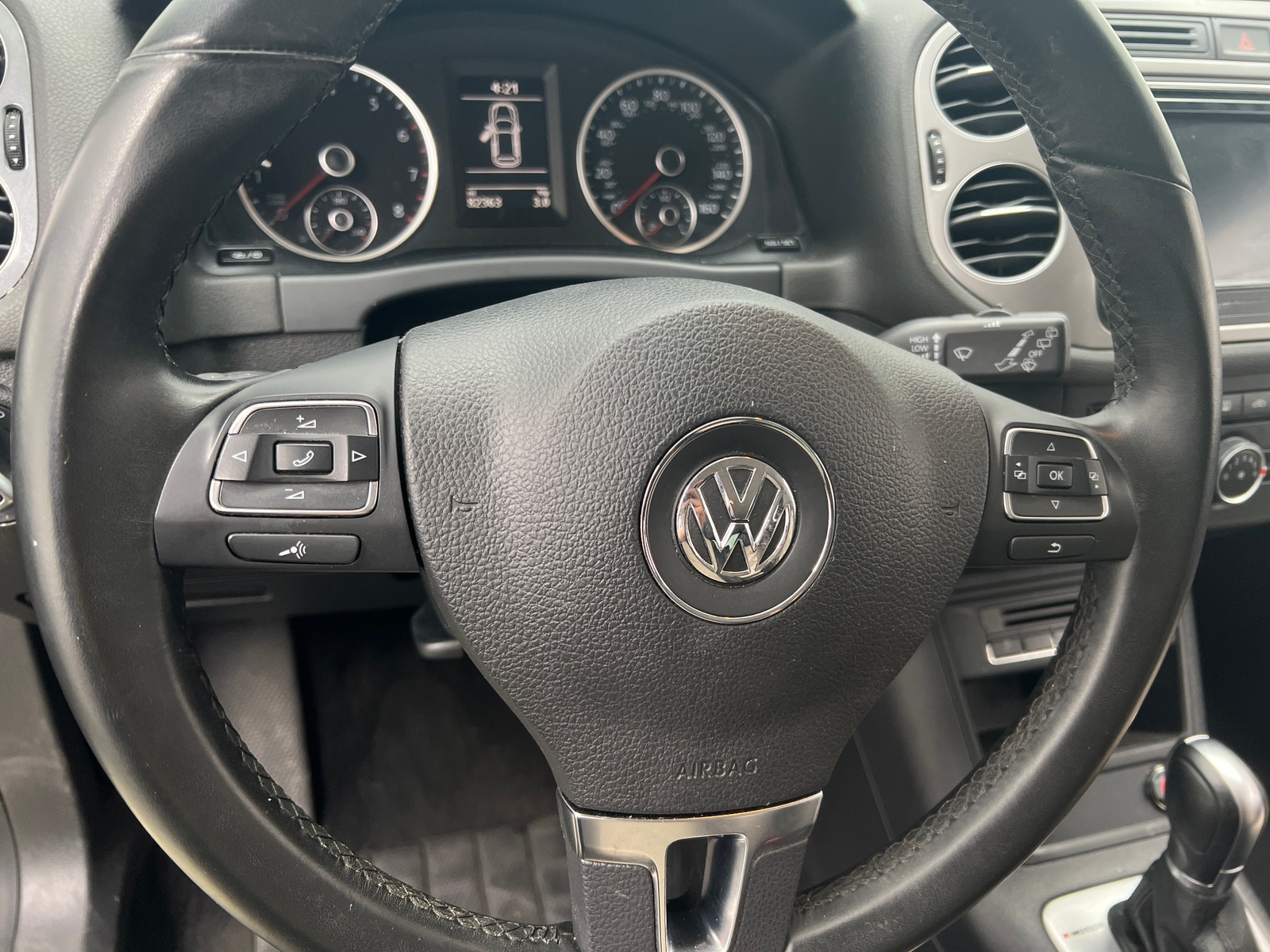 Thumbnail: 2017 Volkswagen Tiguan - 5