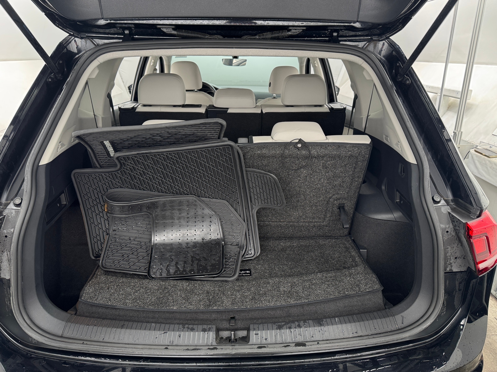 Thumbnail: 2021 Volkswagen Tiguan - 6